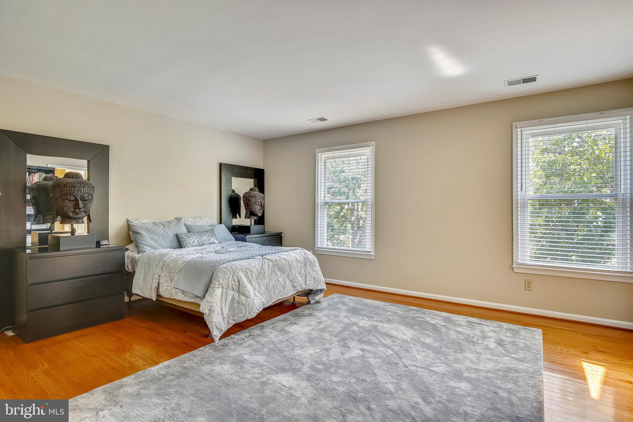 ANTON MEWS - Residential