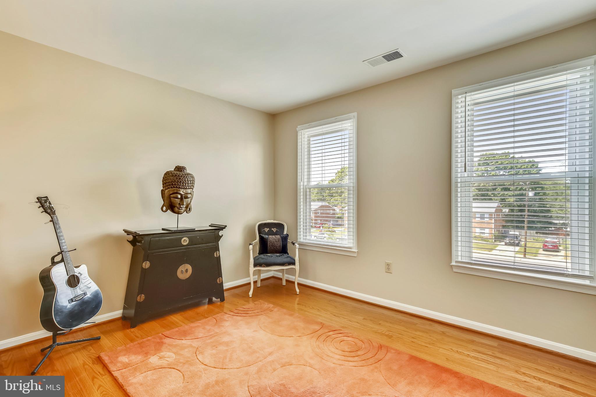 ANTON MEWS - Residential