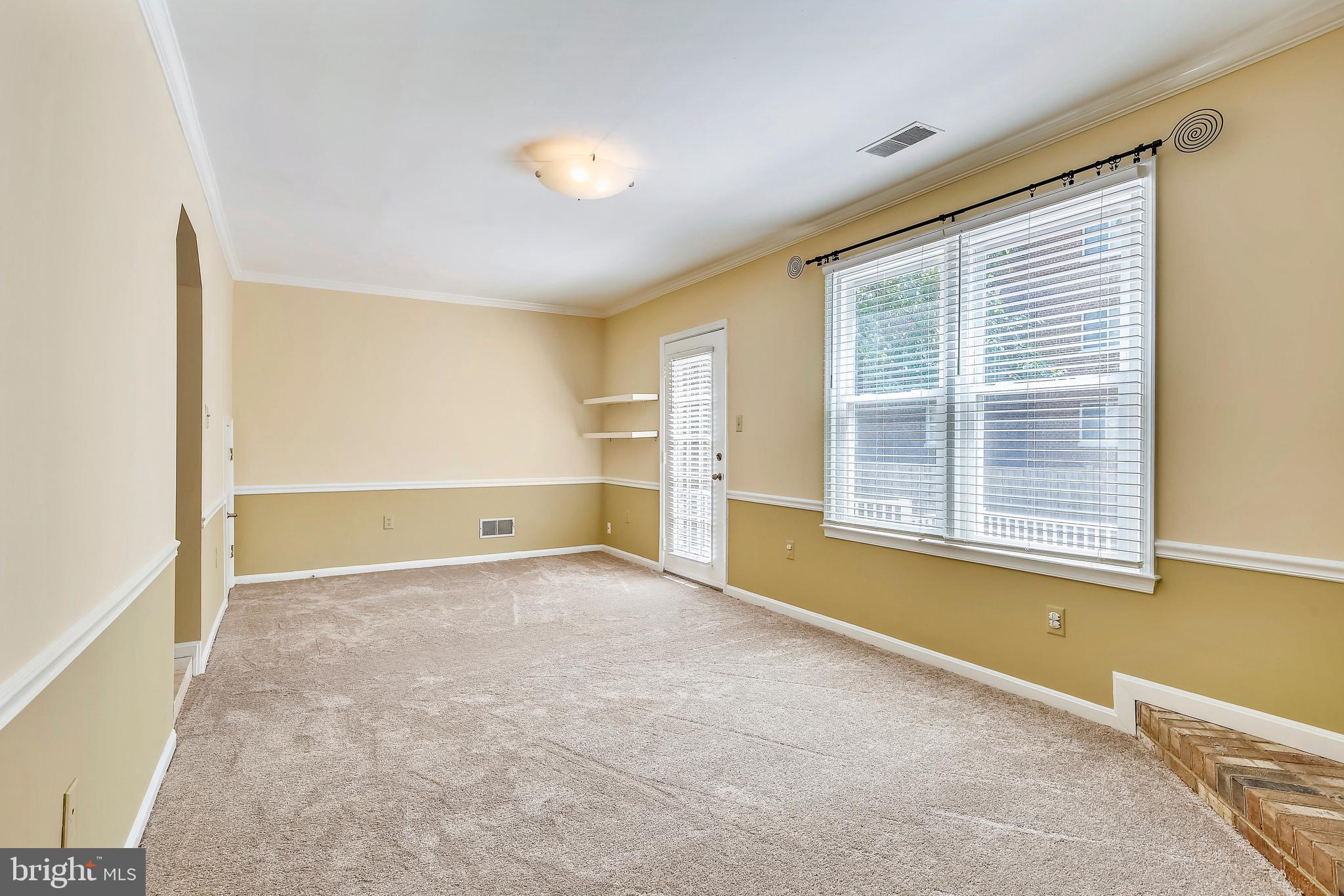 ANTON MEWS - Residential