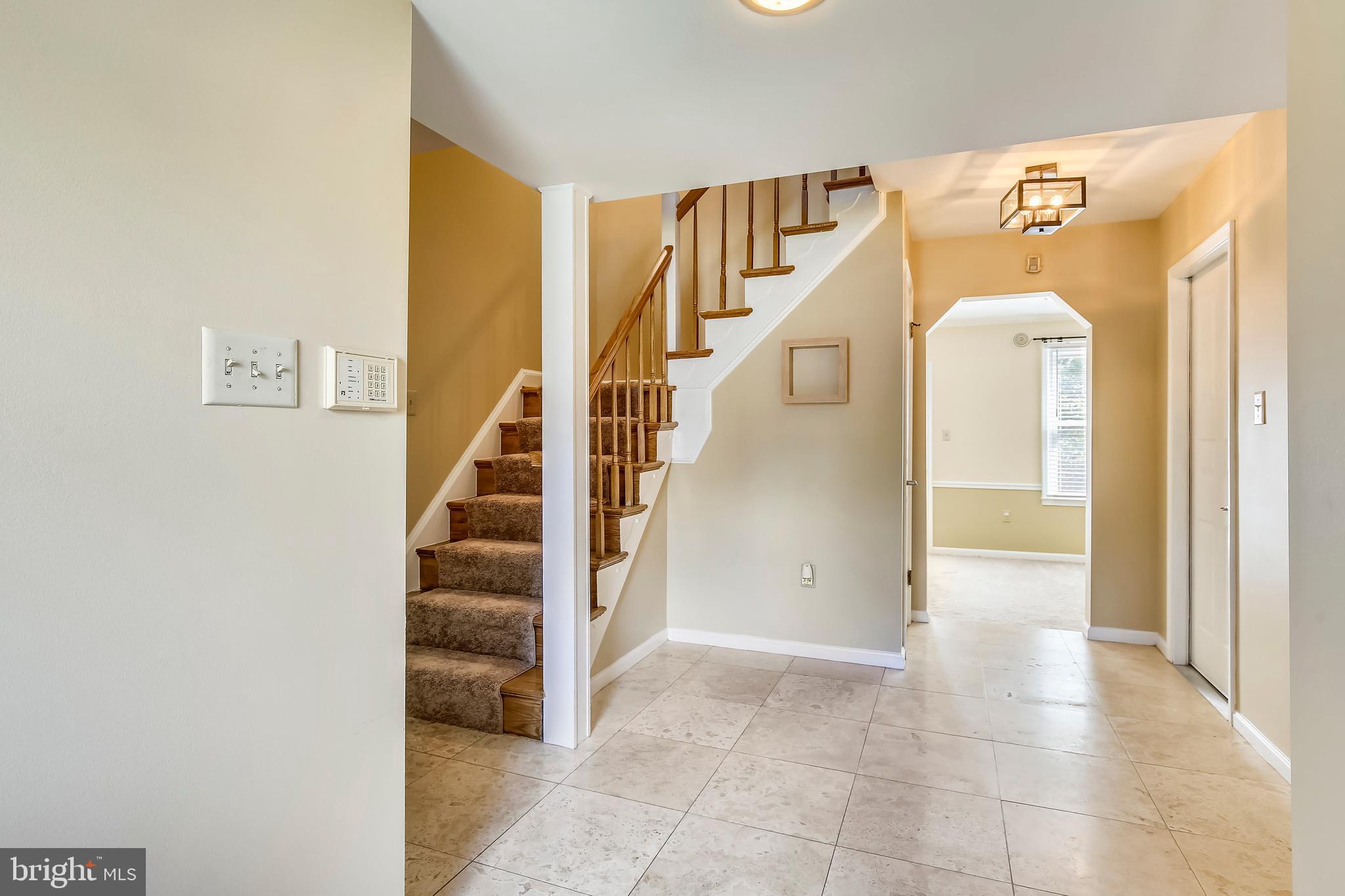 ANTON MEWS - Residential