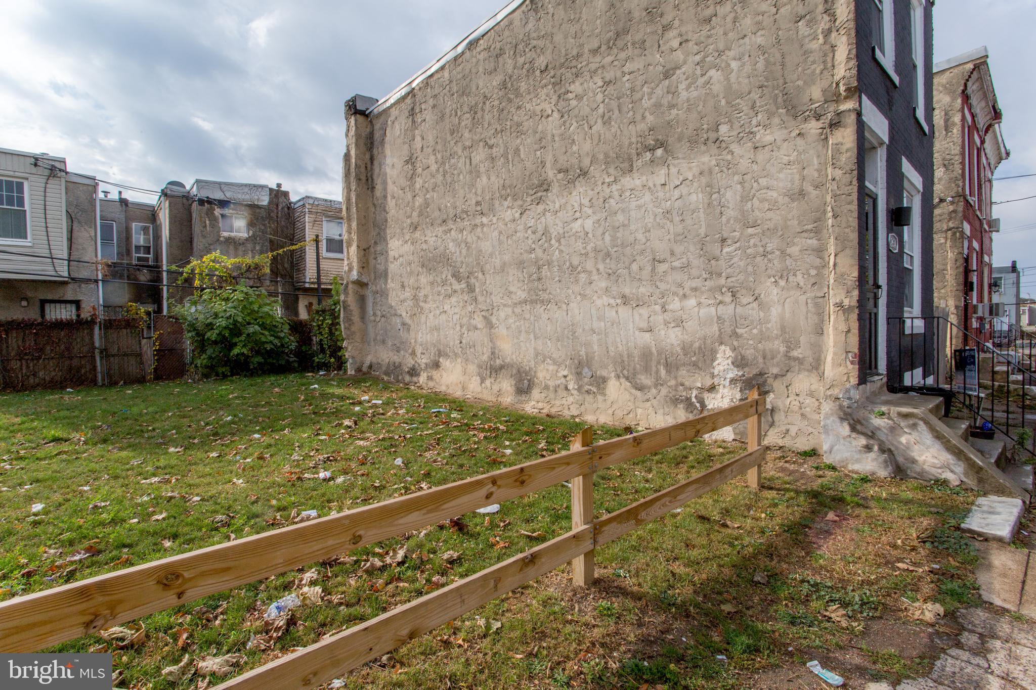 STRAWBERRY MANSION - Residential