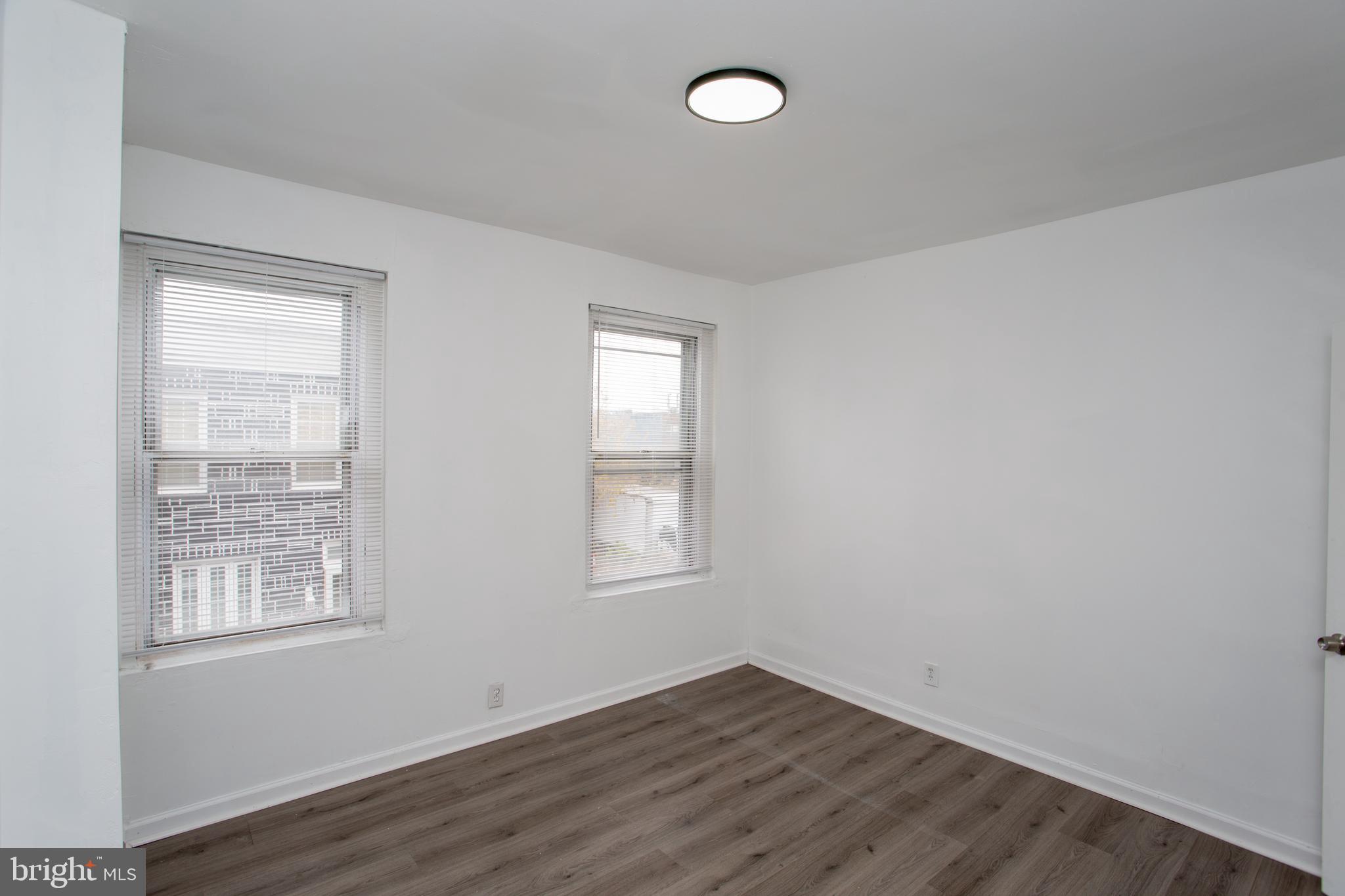 STRAWBERRY MANSION - Residential