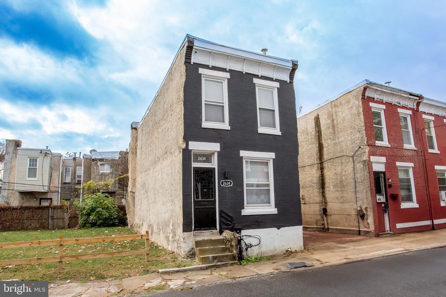 Newly renovated spacious 3 bedroom 1 bath on a very peaceful street.  Vinyl plank flooring throughout and a beautiful new kitchen with stainless appliances, quartz countertops and shaker cabinets.  Full unfinished basement for plenty of storage and a fully fenced in back yard.  This is a perfect home for first time homebuyer or even an investor looking to add another perfect rental to their portfolio!