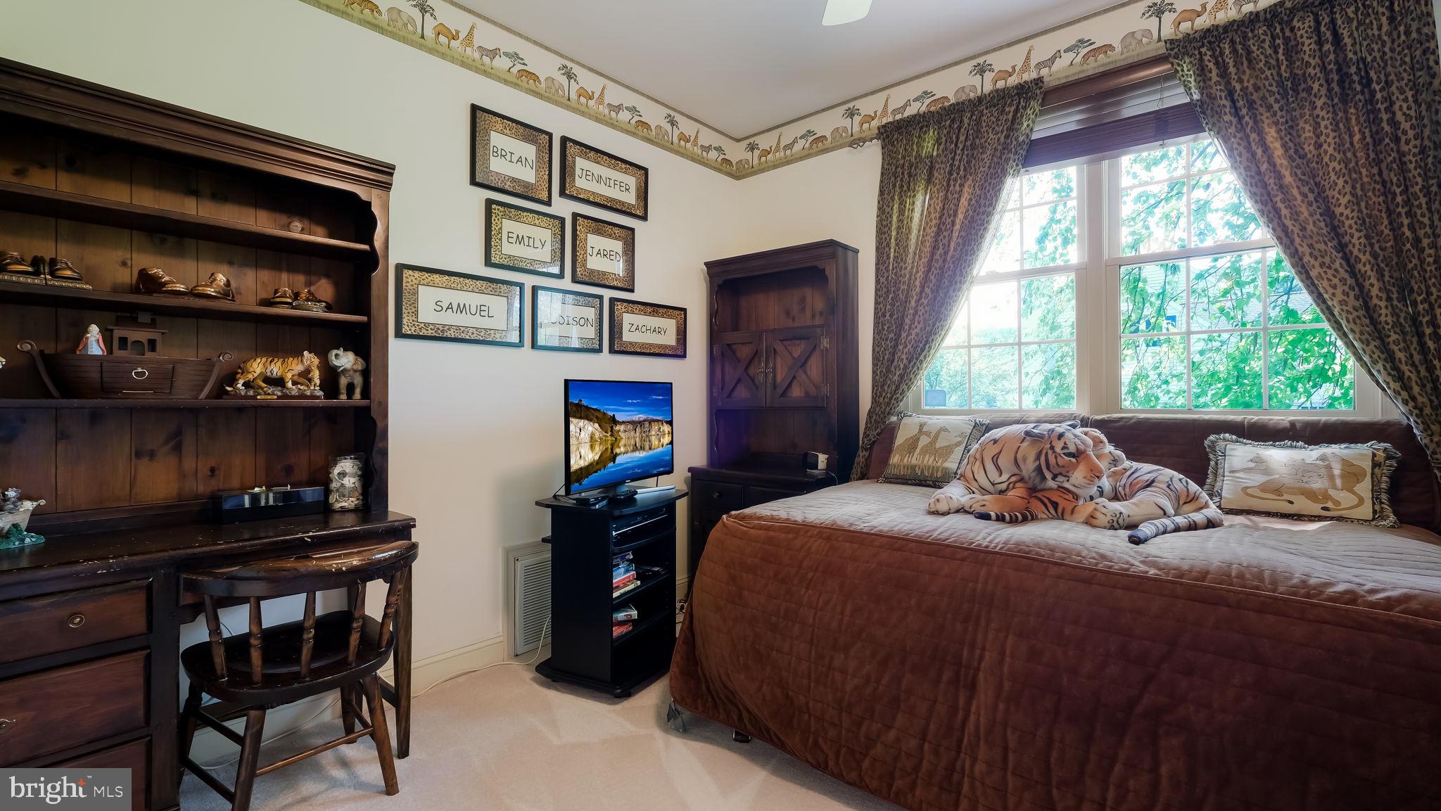 SEASONS - Residential