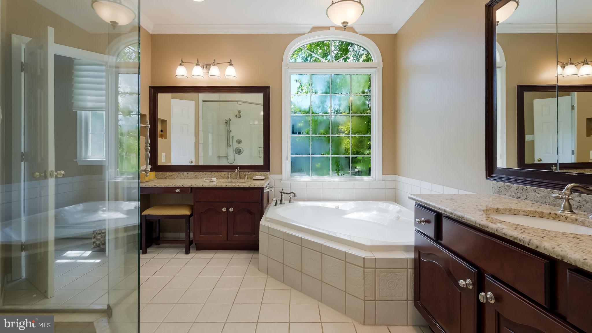 SEASONS - Residential