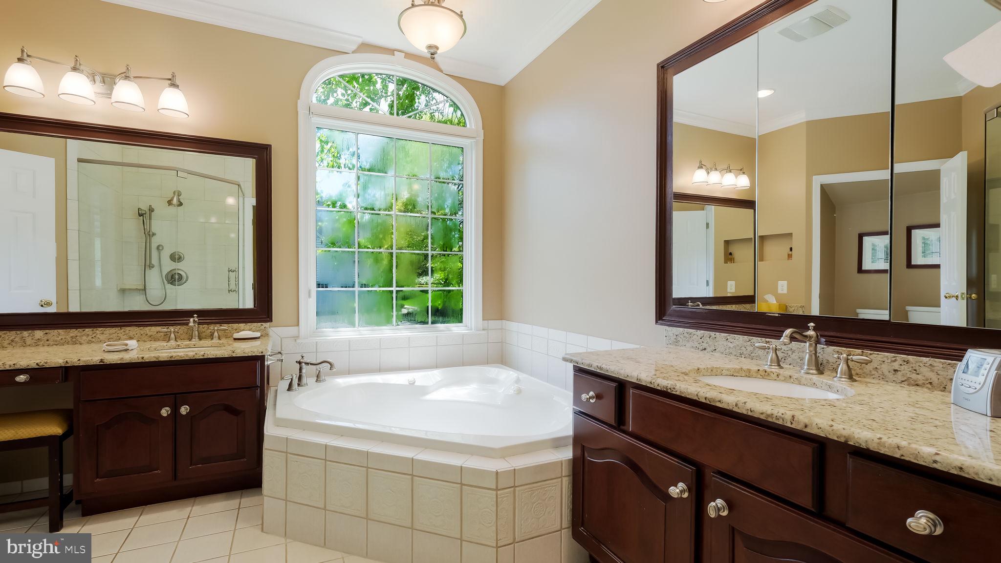 SEASONS - Residential