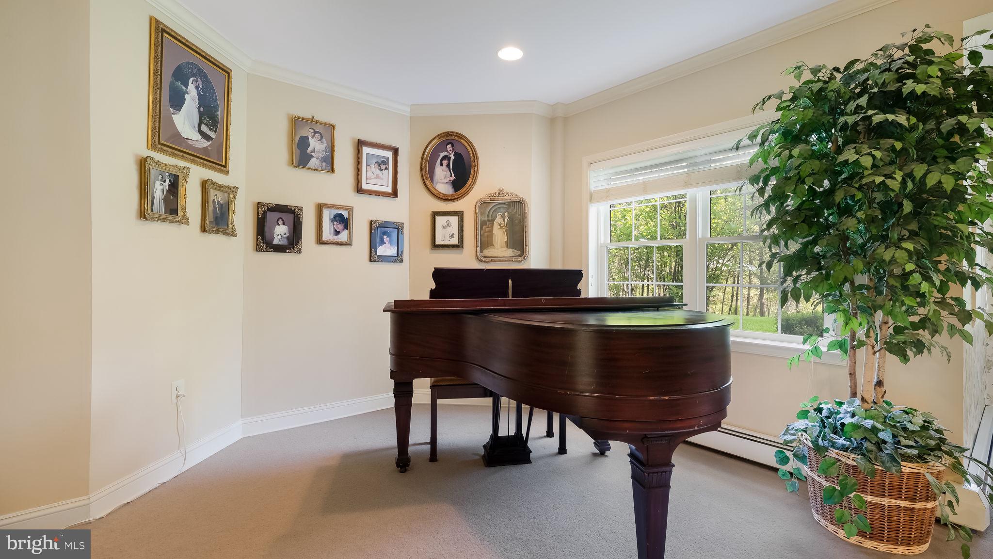 SEASONS - Residential