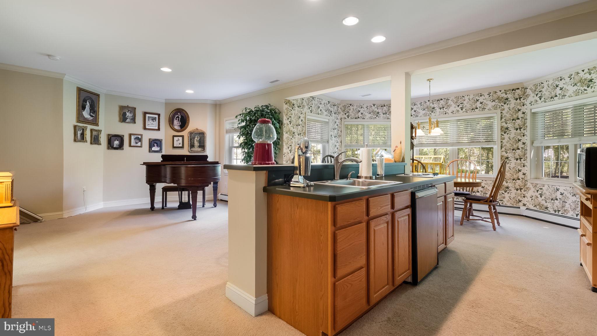 SEASONS - Residential