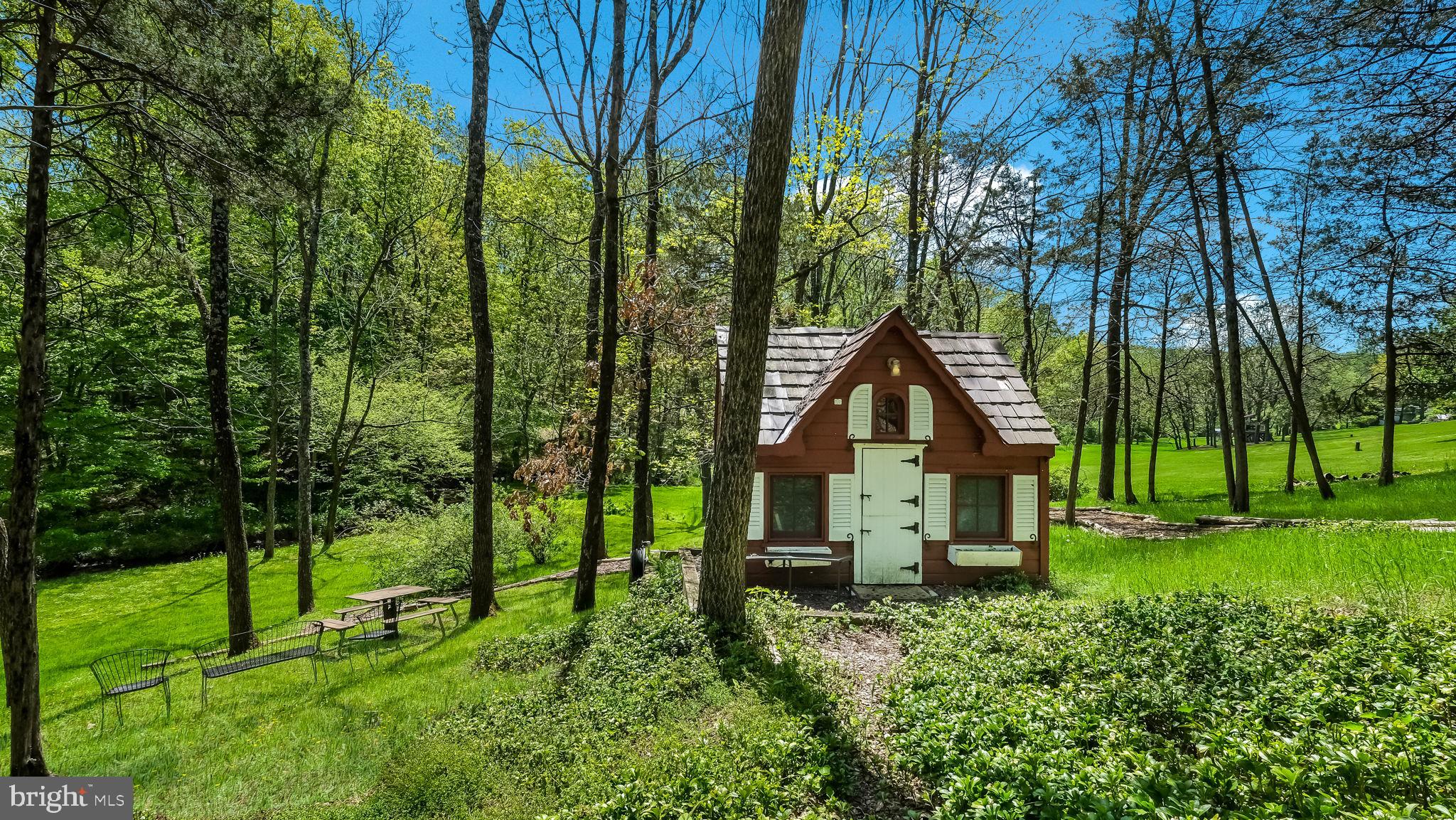 SEASONS - Residential