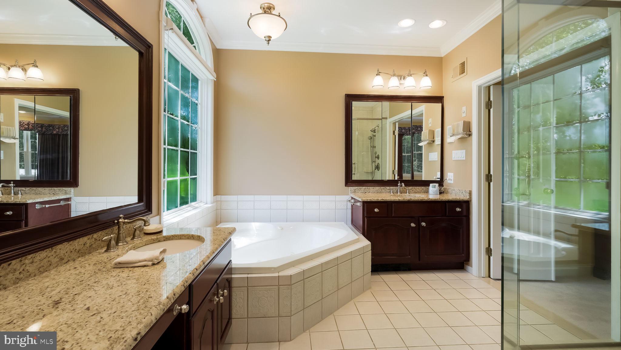 SEASONS - Residential