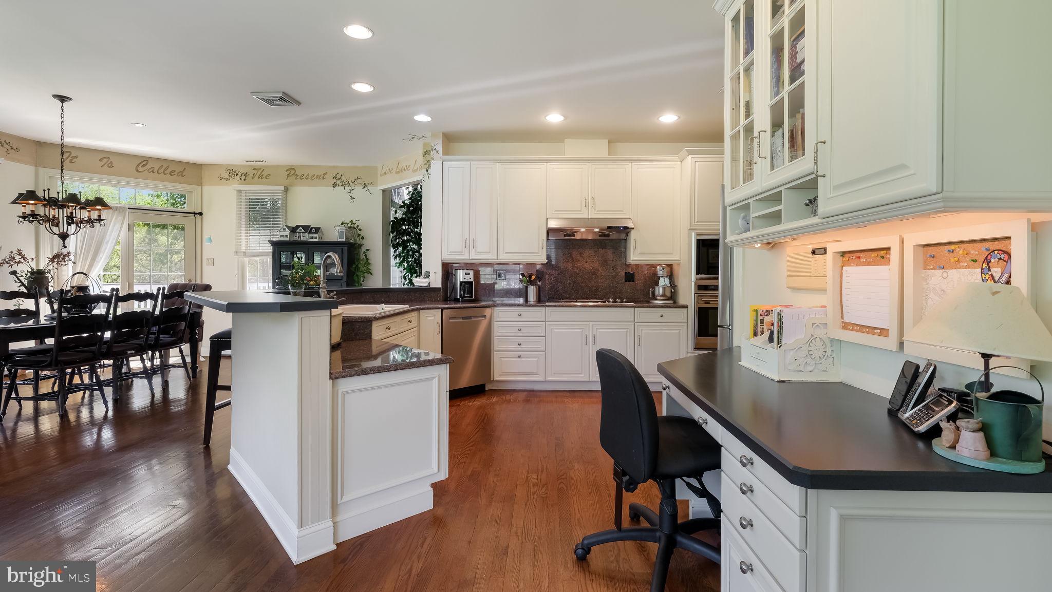 SEASONS - Residential