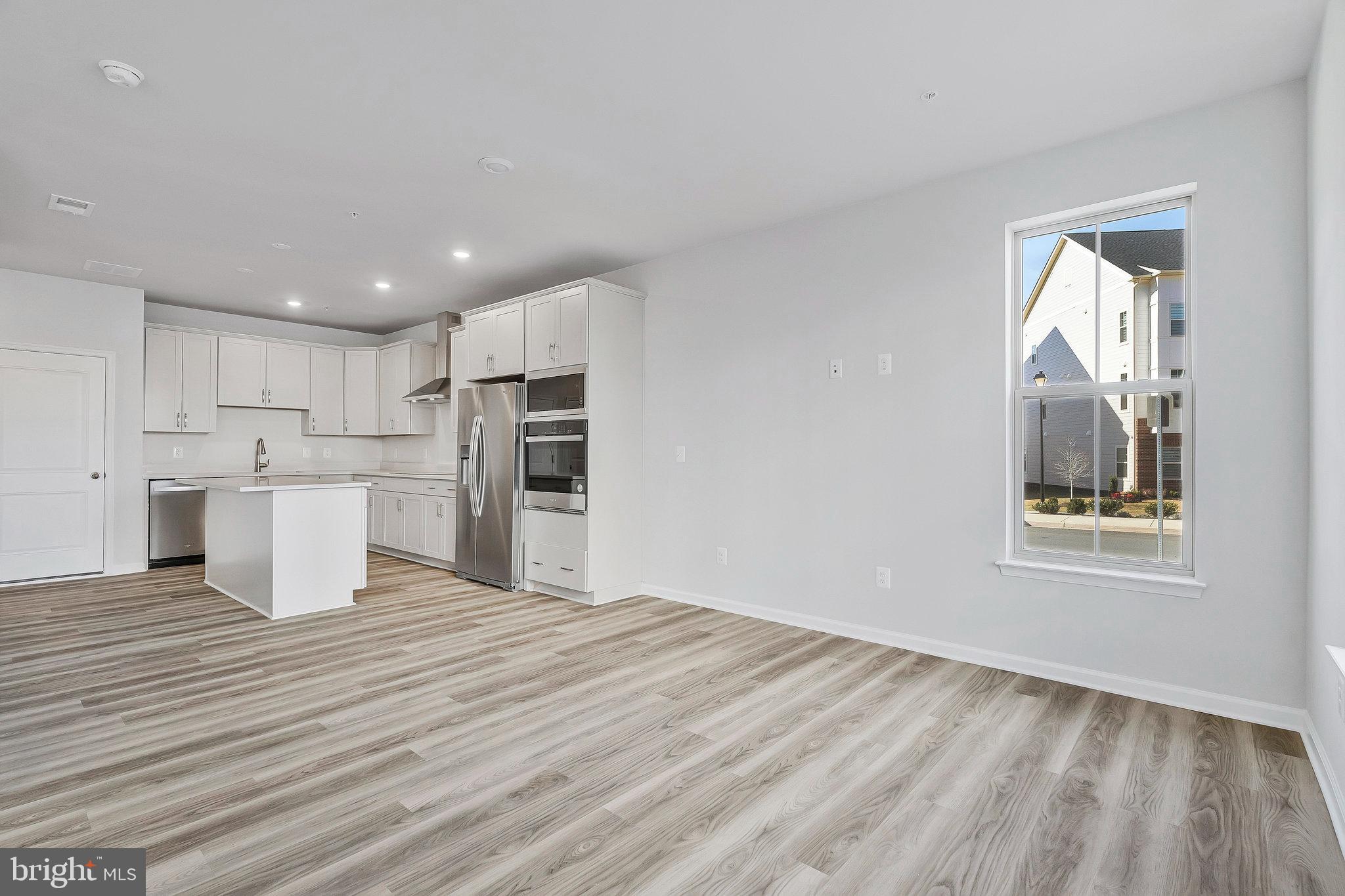 POTOMAC STATION MARKETPLACE - Residential Lease