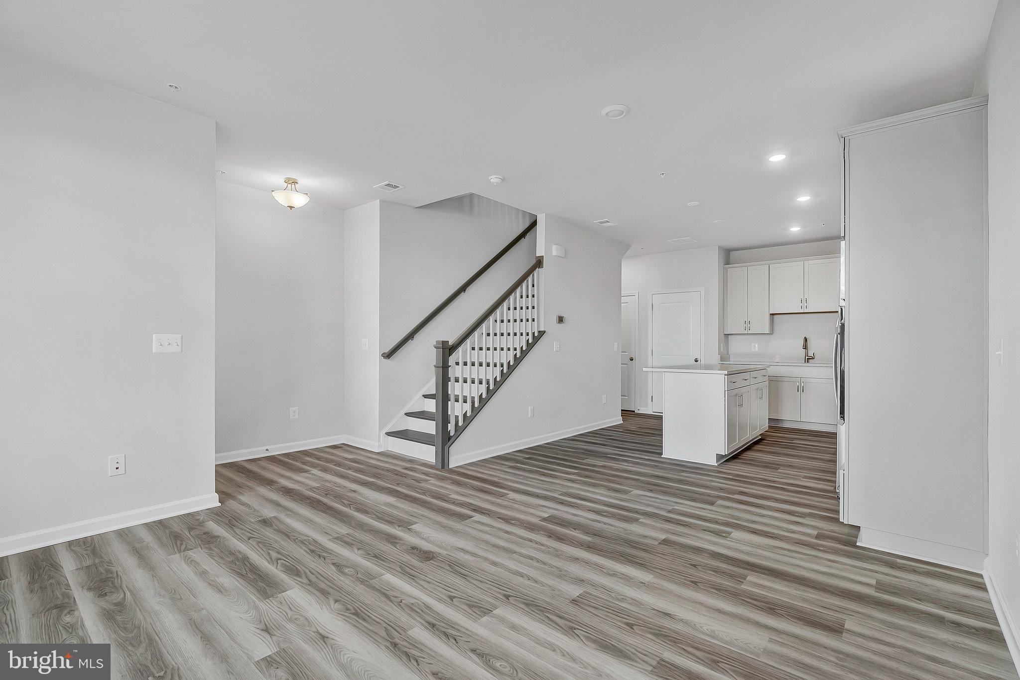 POTOMAC STATION MARKETPLACE - Residential Lease