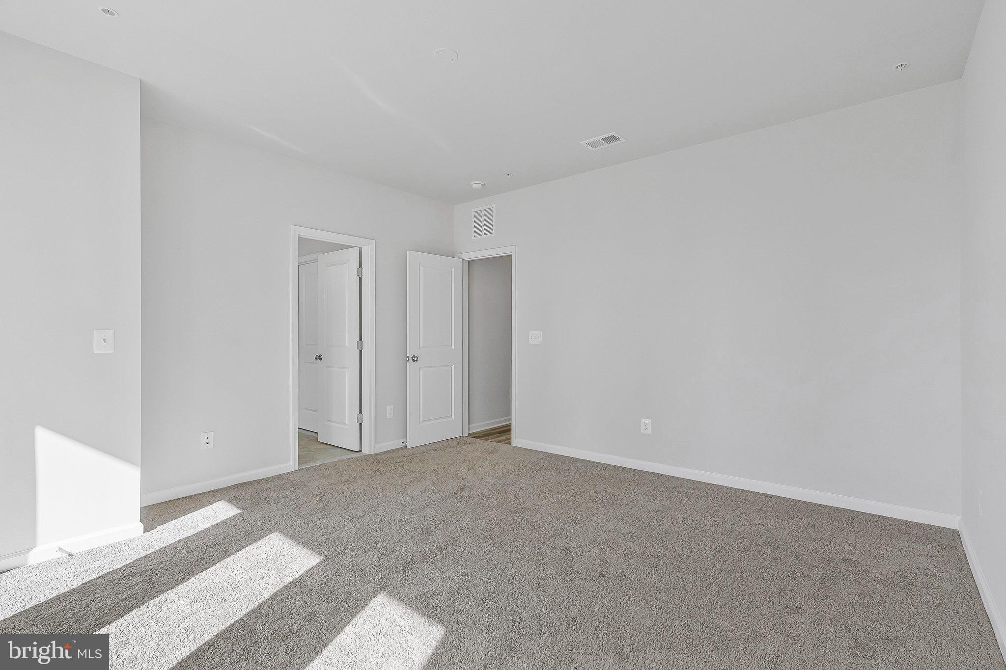 POTOMAC STATION MARKETPLACE - Residential Lease