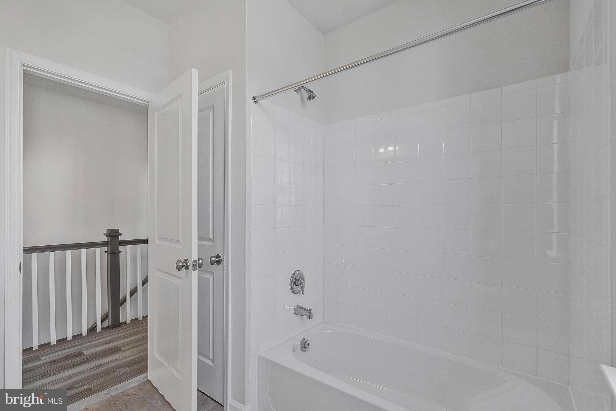 POTOMAC STATION MARKETPLACE - Residential Lease