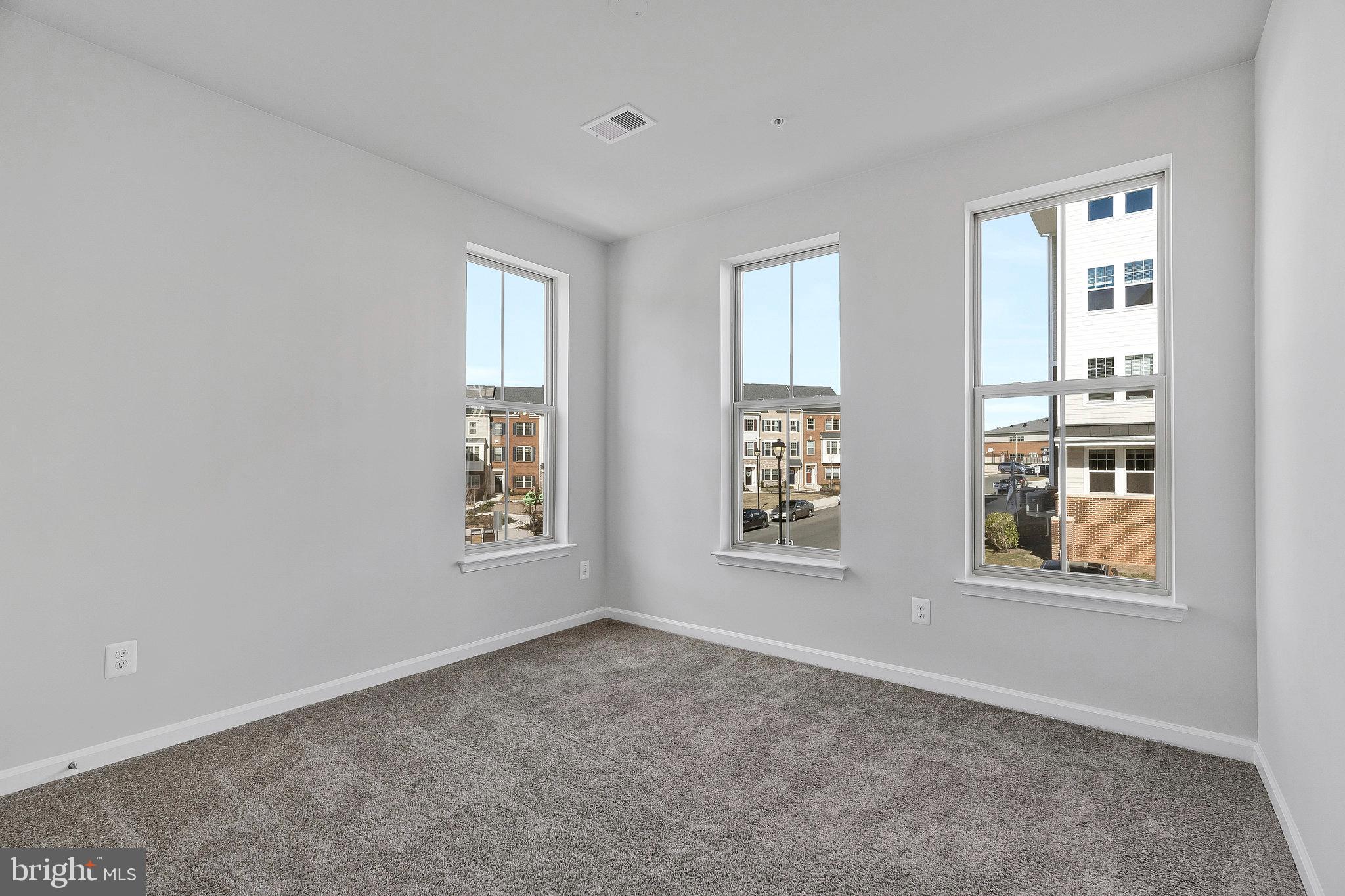 POTOMAC STATION MARKETPLACE - Residential Lease