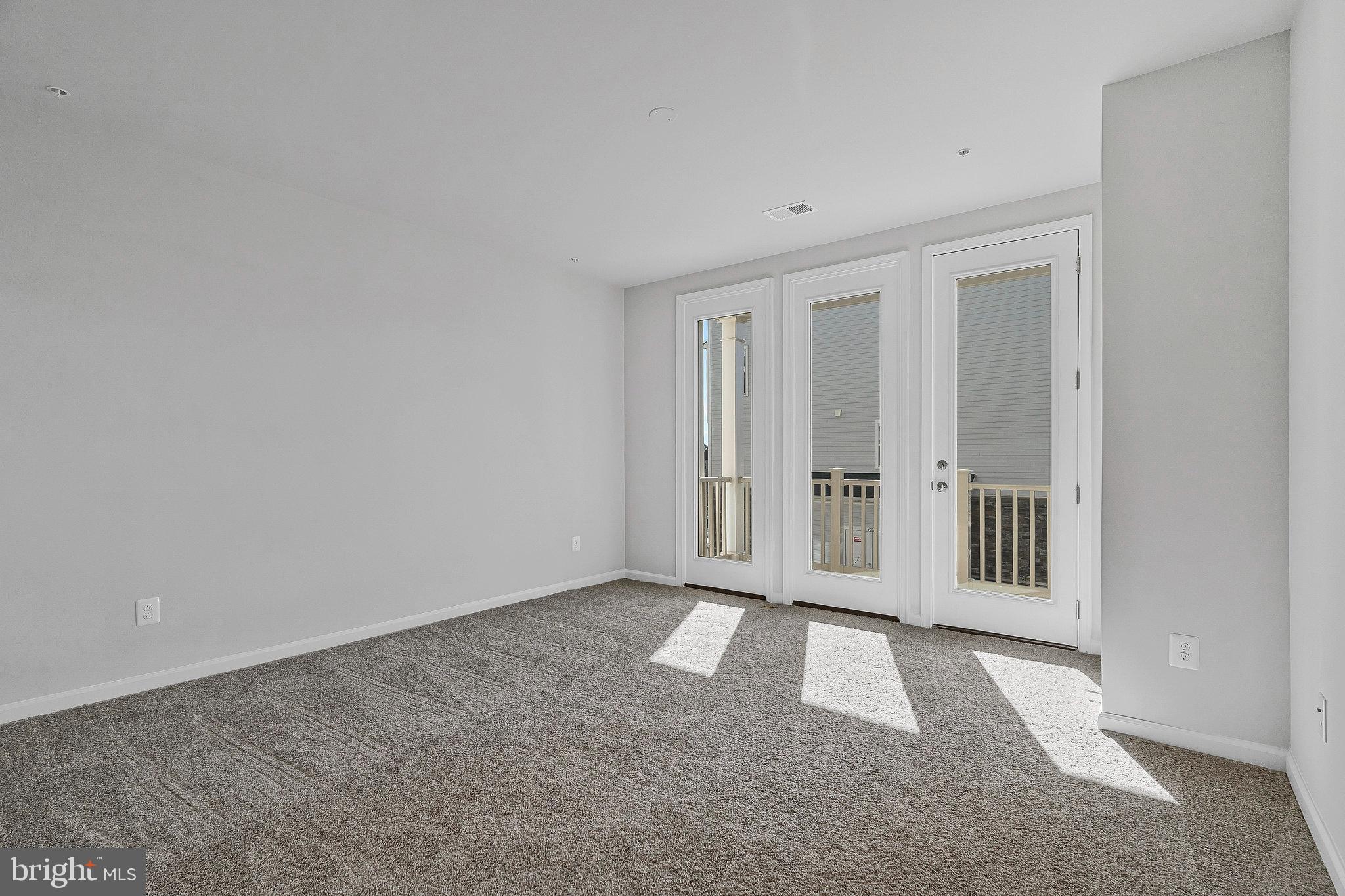 POTOMAC STATION MARKETPLACE - Residential Lease