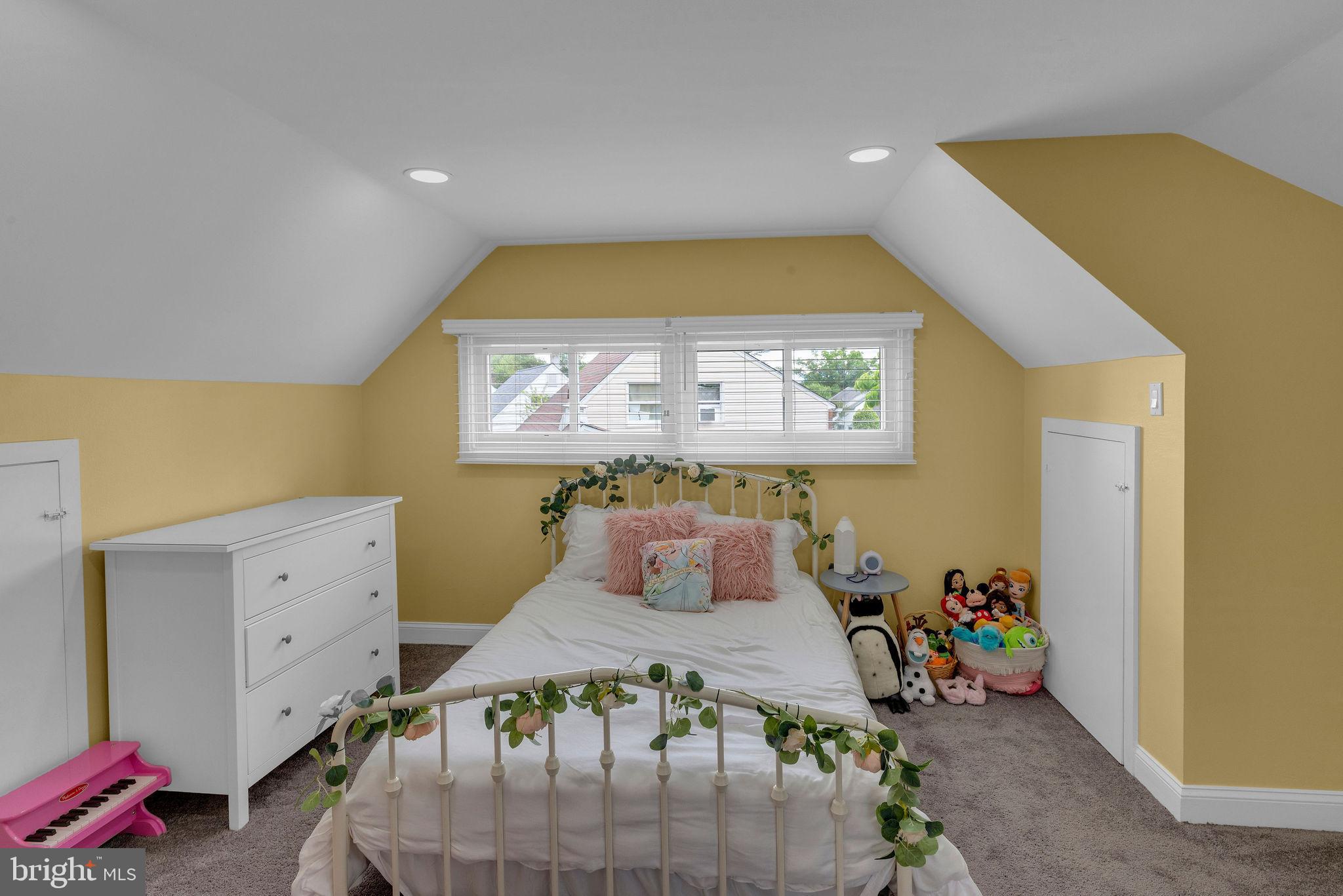WHITEWOOD - Residential