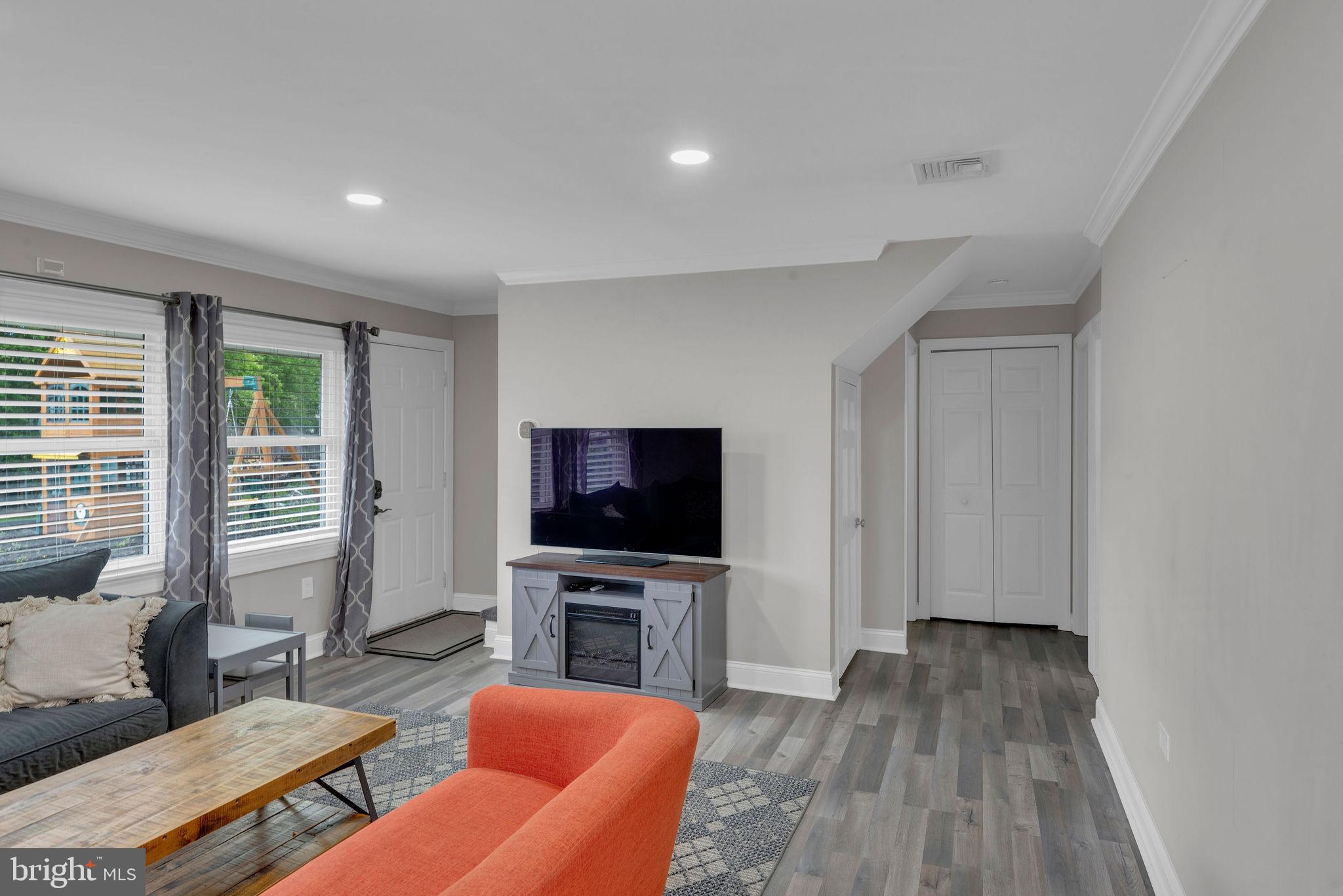 WHITEWOOD - Residential