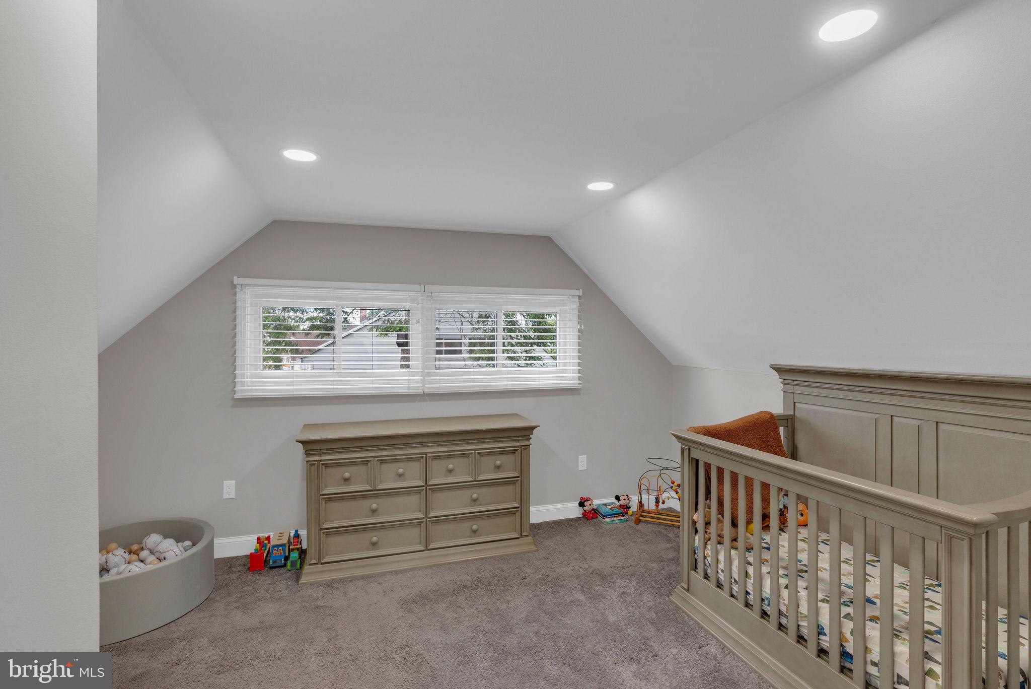 WHITEWOOD - Residential