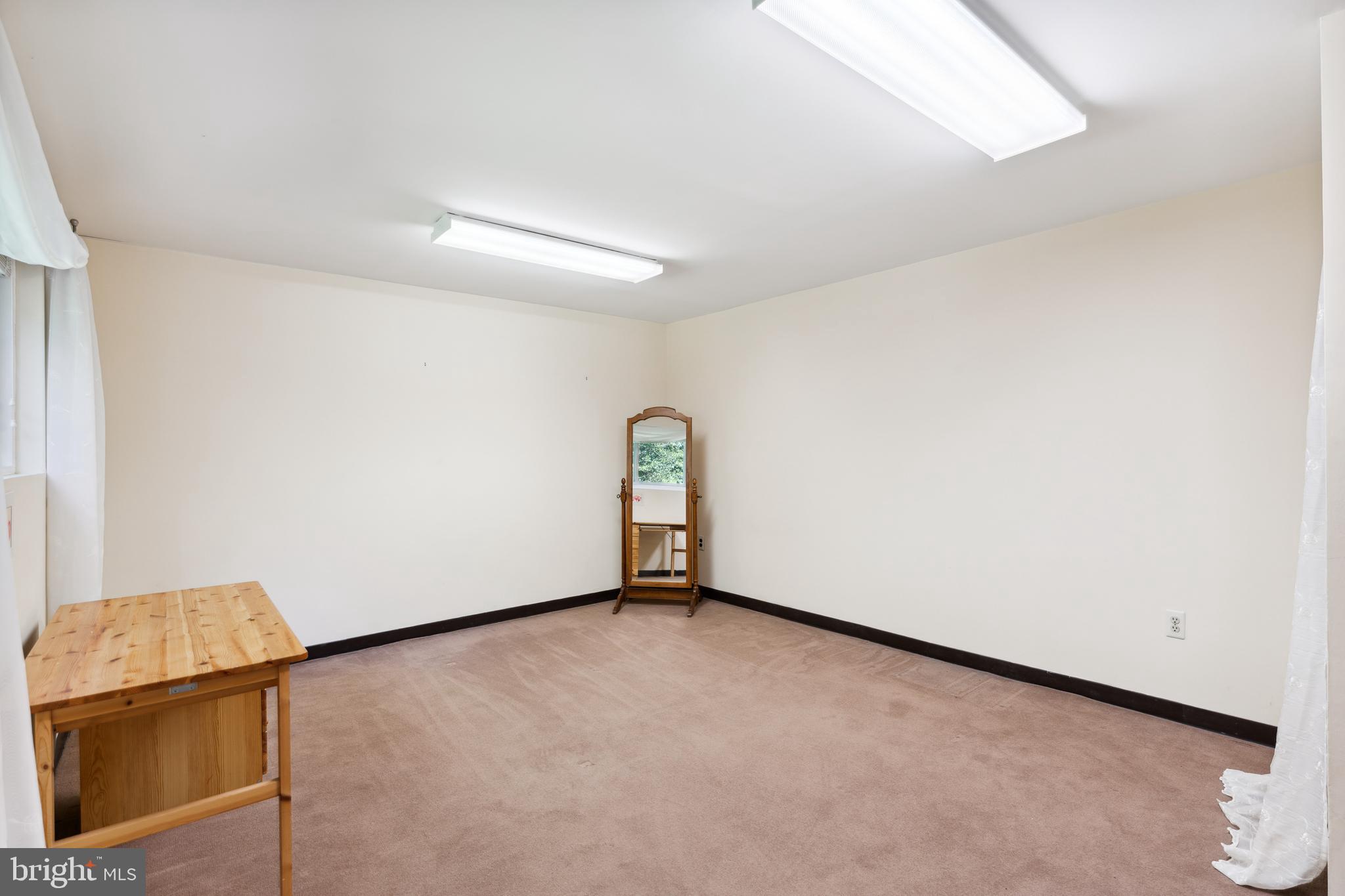 COLLEGE PARK ESTATES - Residential