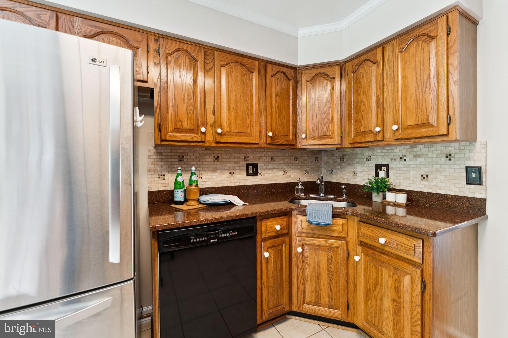 COLLEGE PARK ESTATES - Residential