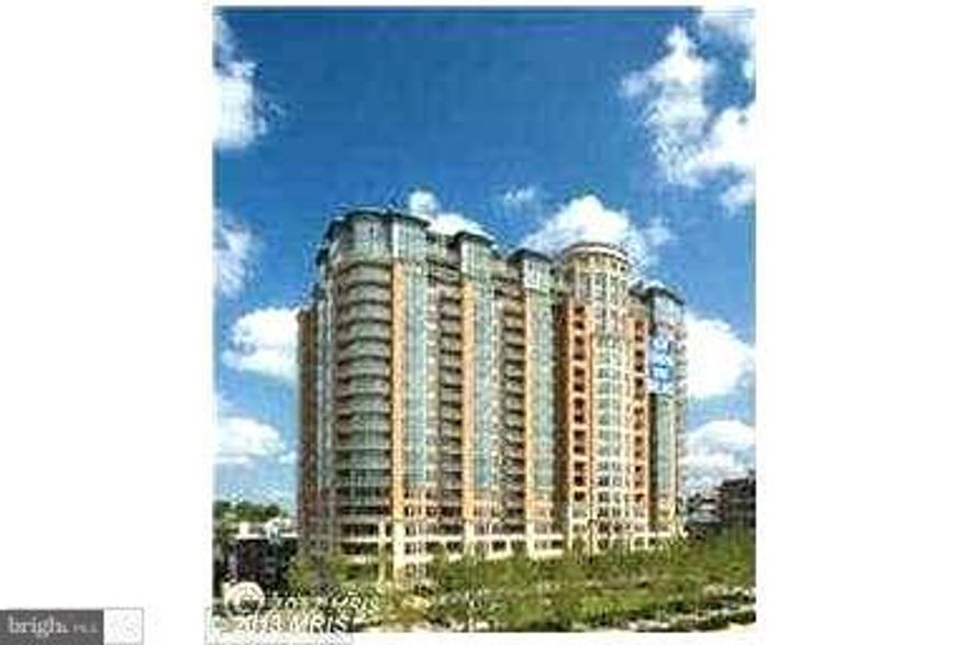 LUXURY PENTHOUSE WITH A VIEW. 18TH FLOOR, HARDWOOD FLOORS, VIKING APPLIANCES, PICTURE WINDOWS               2 PARKING SPACES . ROOF TOP POOL, GYM, PARTY ROOM, GUEST ROOMS, CONFERENCE TOOM. STATE OF THE ART LOBBY, SECURITY, RECEPTION. WALK TO TYSONS 2, RESTAURANTS, SHOPPING  AND METRO. MUST SEE !!! FRESHLY  PAINTED