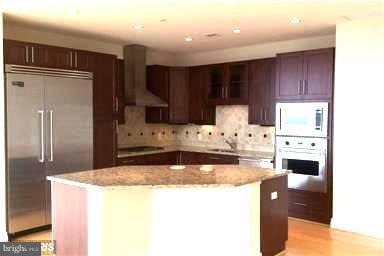 ONE PARK CREST - Residential Lease