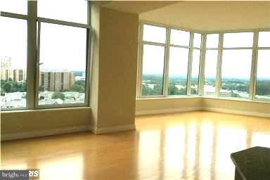 ONE PARK CREST - Residential Lease