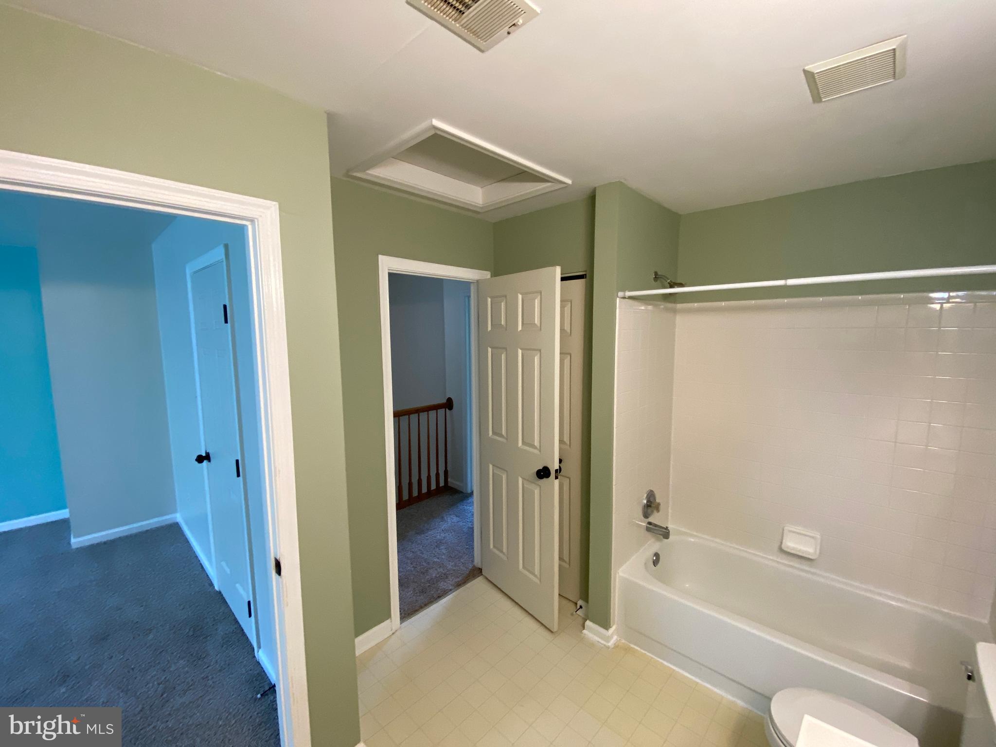 LITTLE WHIM - Residential Lease