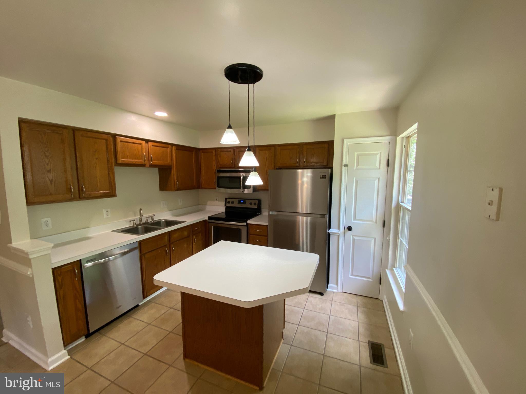 LITTLE WHIM - Residential Lease