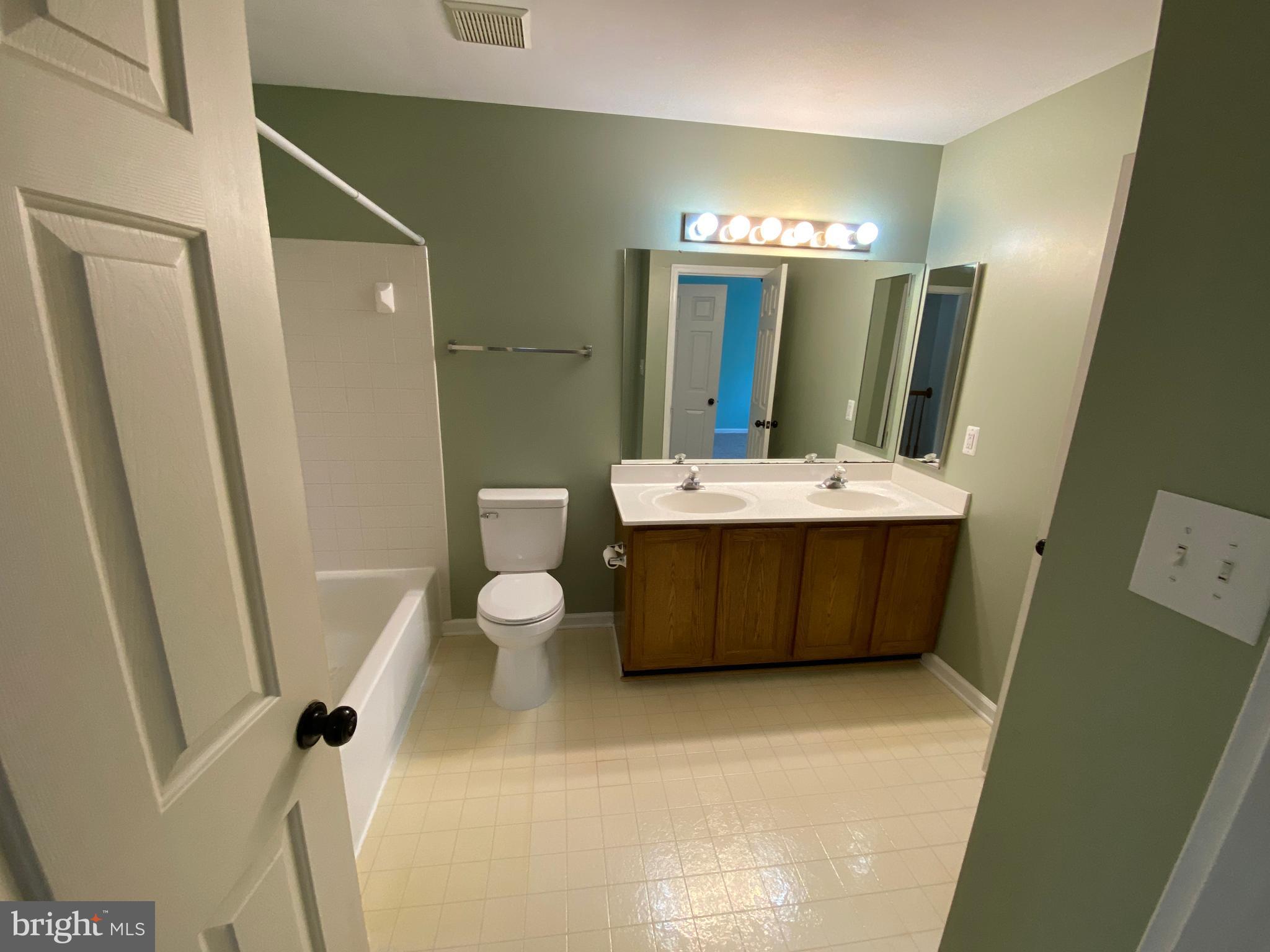 LITTLE WHIM - Residential Lease