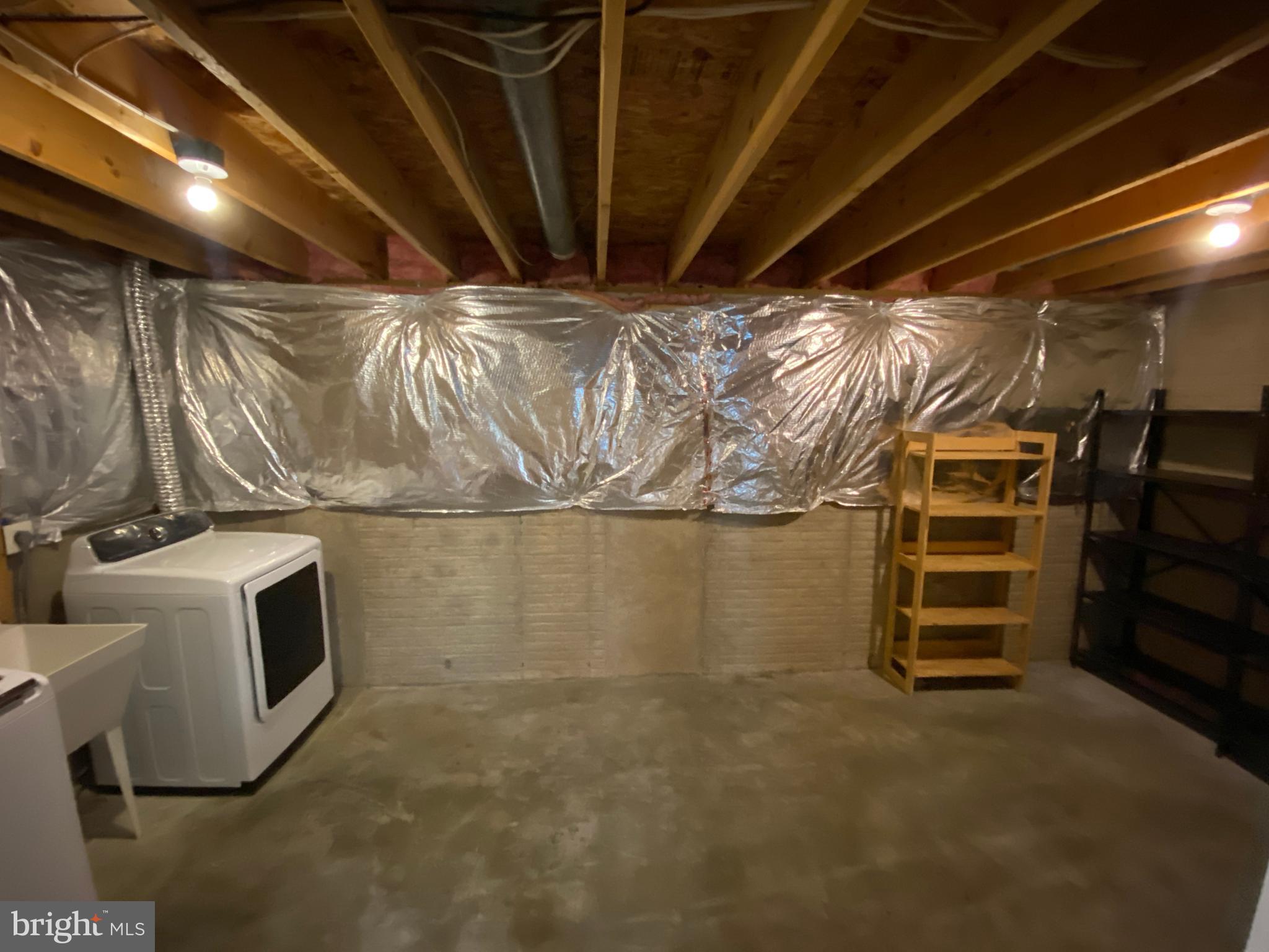 LITTLE WHIM - Residential Lease