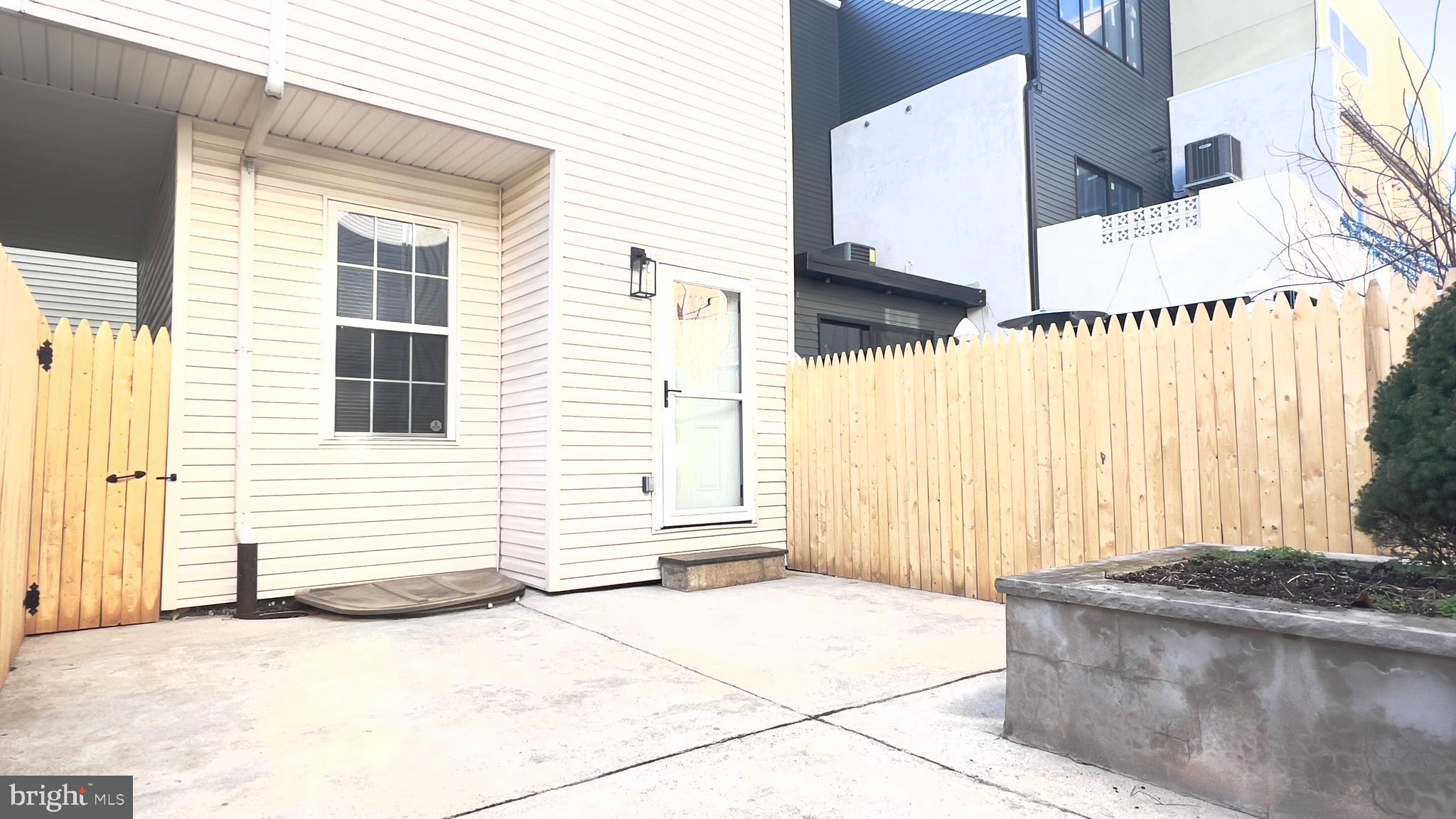 GRADUATE HOSPITAL - Residential Lease