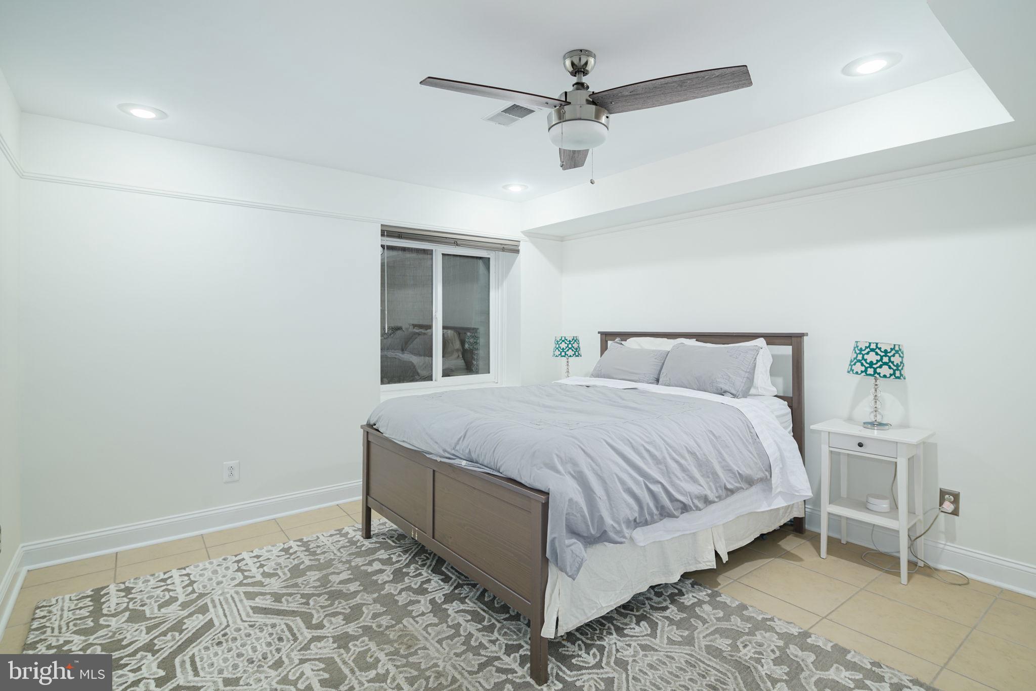 GRADUATE HOSPITAL - Residential Lease