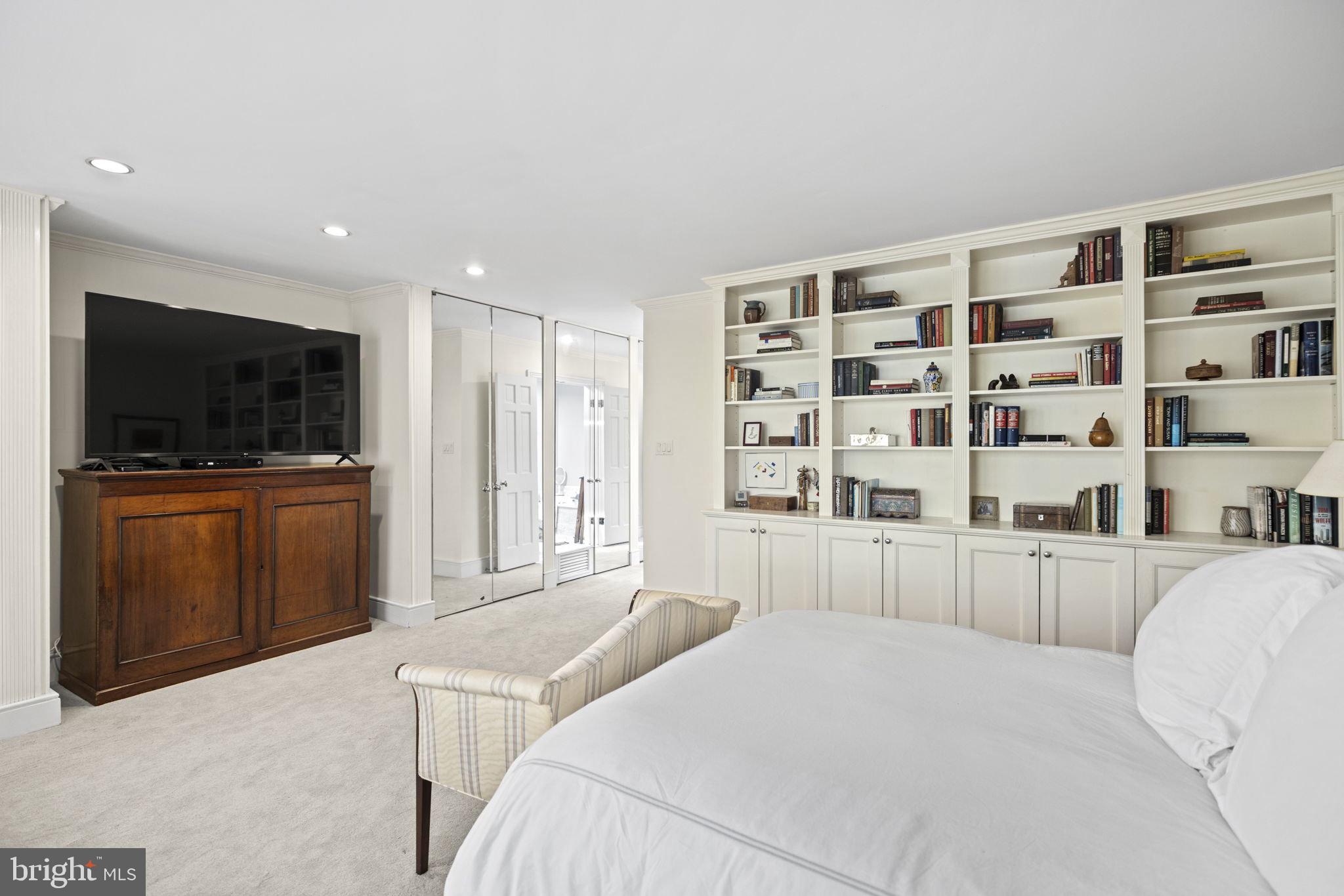 GEORGETOWN - Residential