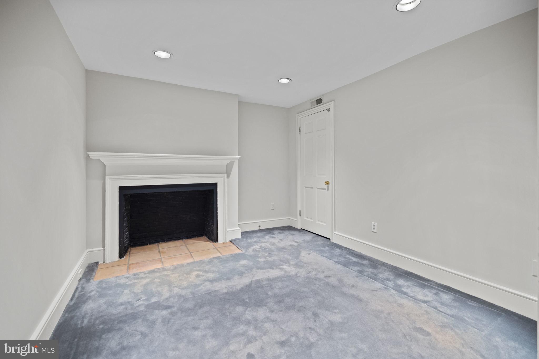 GEORGETOWN - Residential