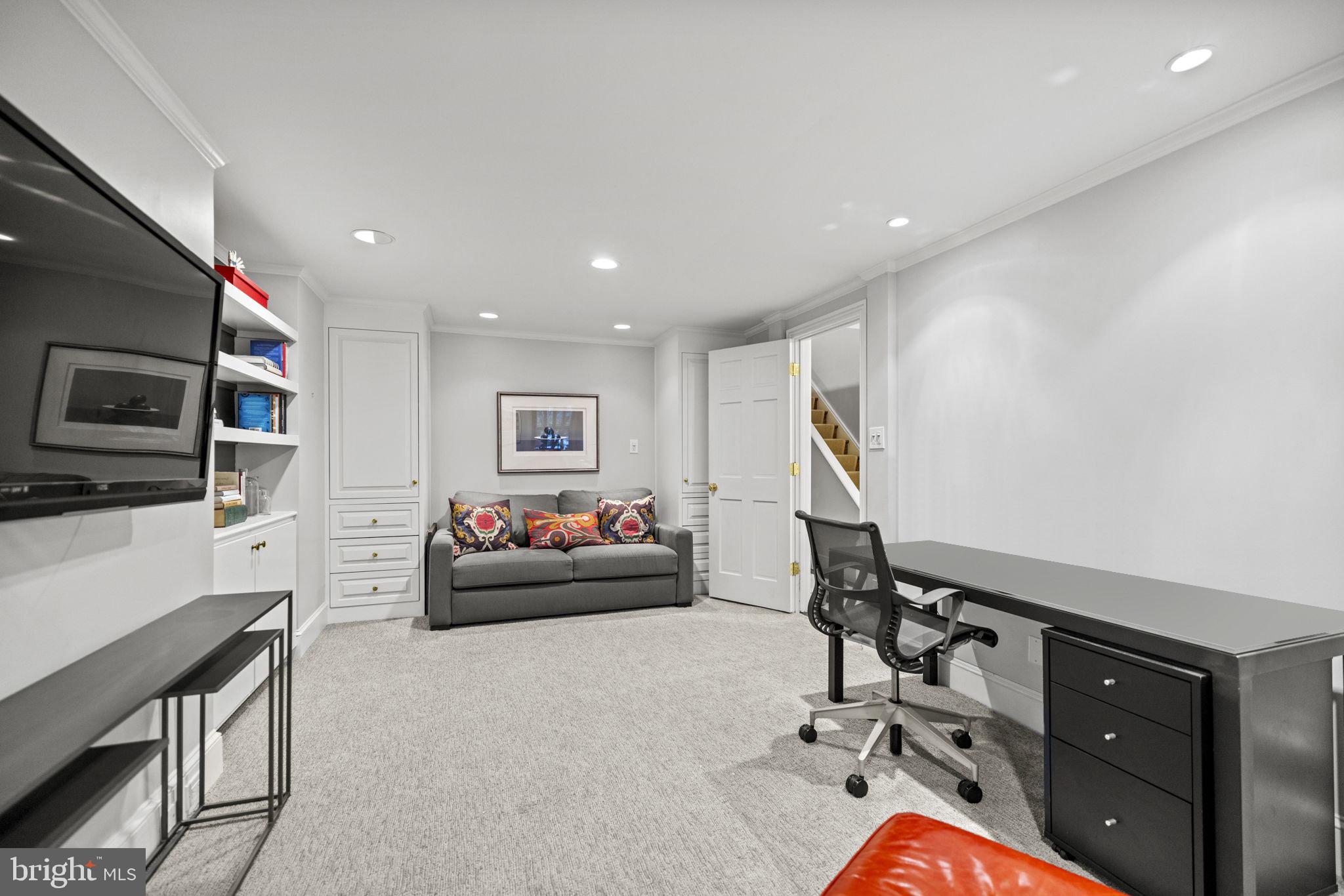 GEORGETOWN - Residential