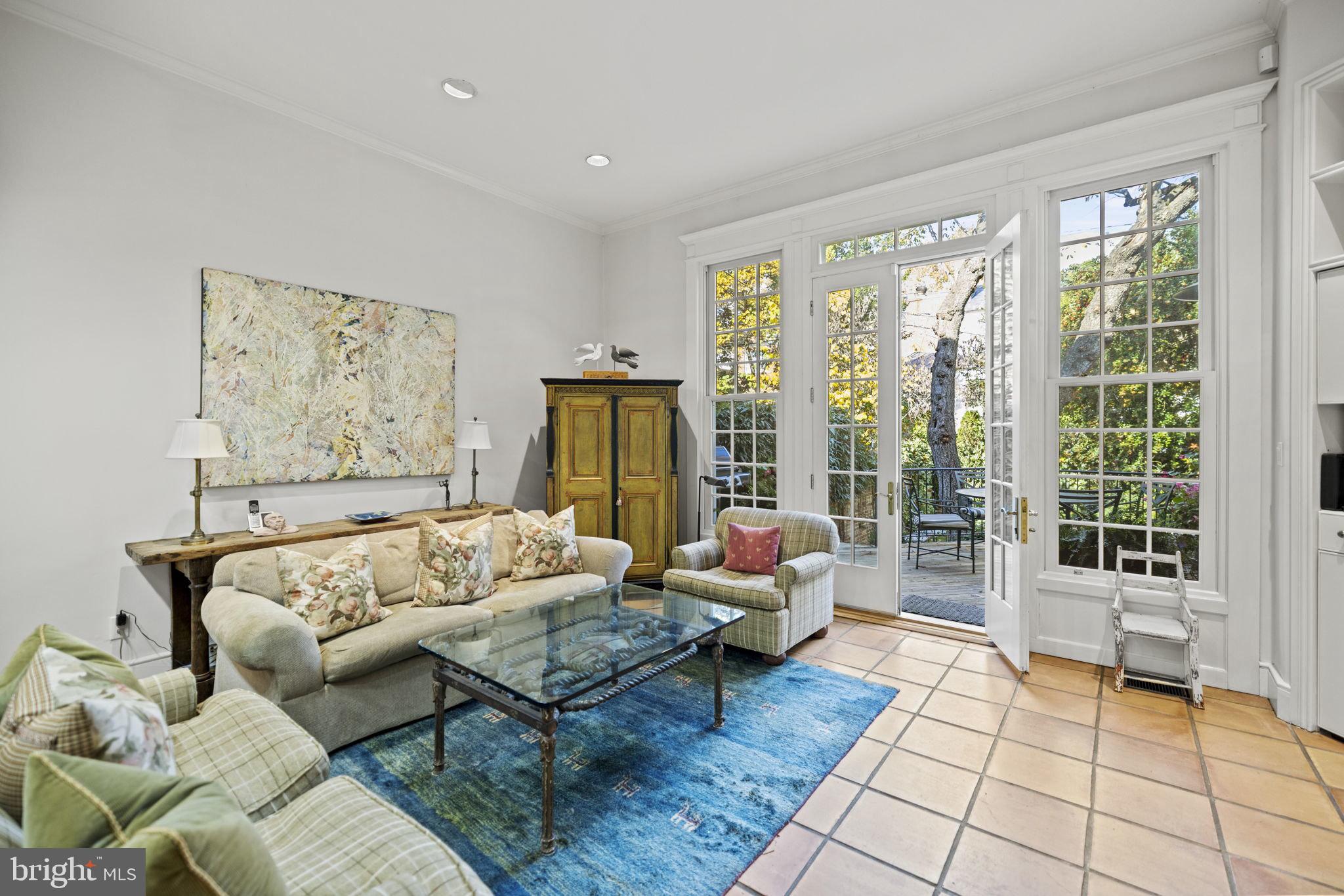GEORGETOWN - Residential