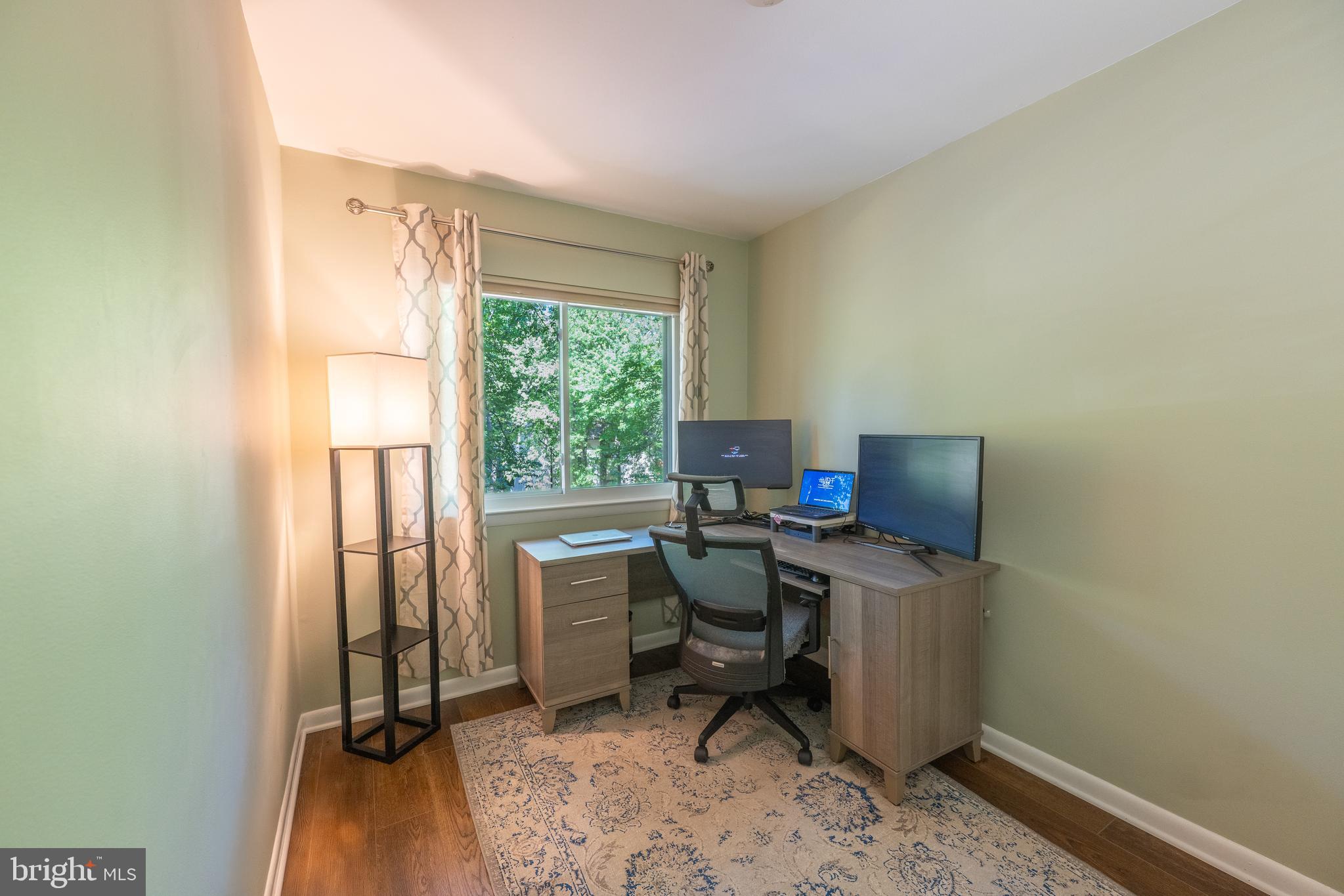 RESTON - Residential