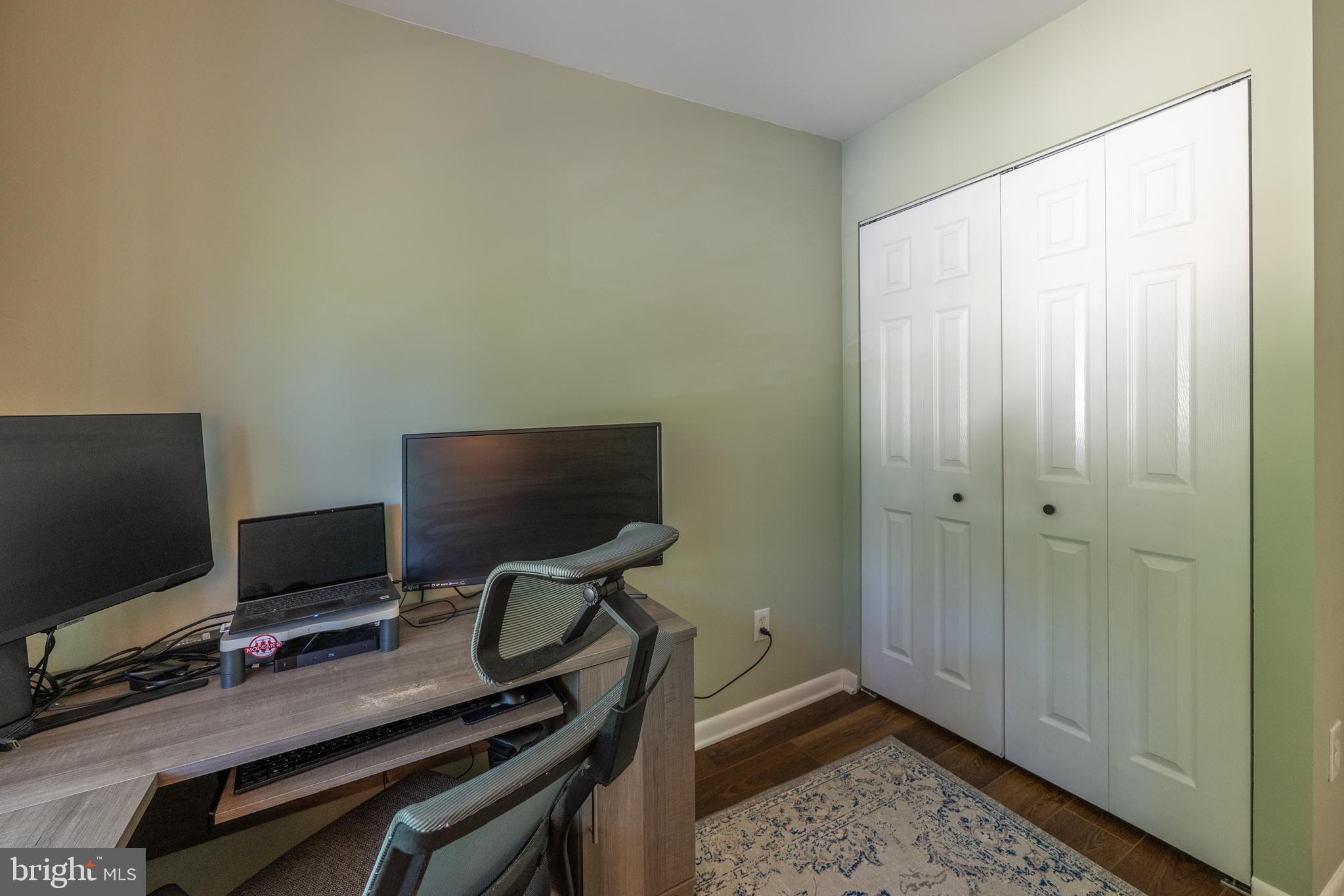 RESTON - Residential