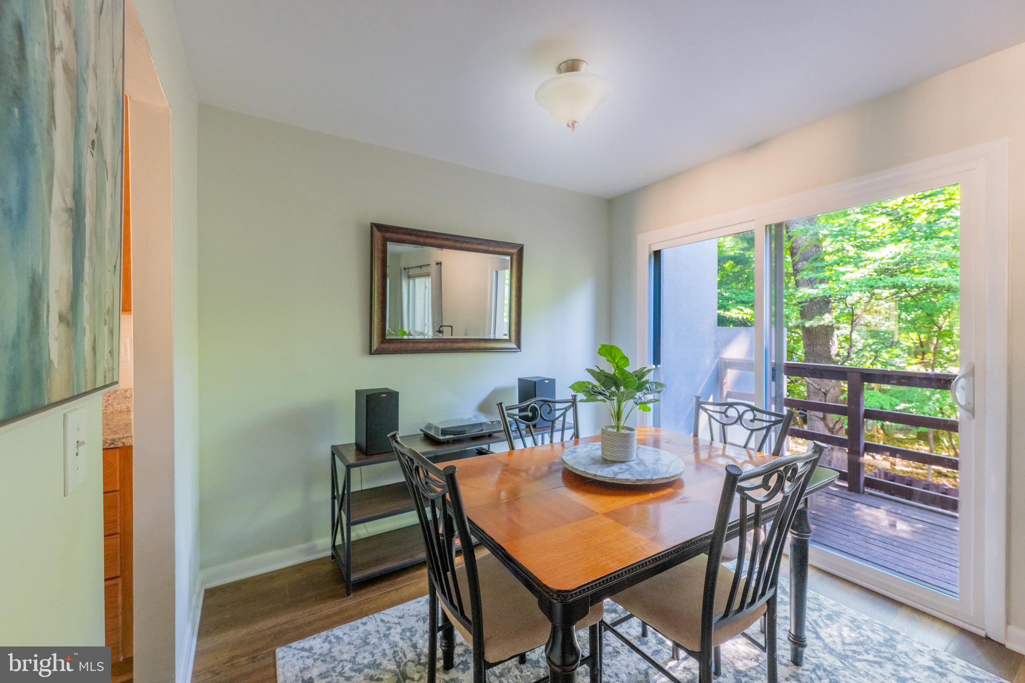 RESTON - Residential