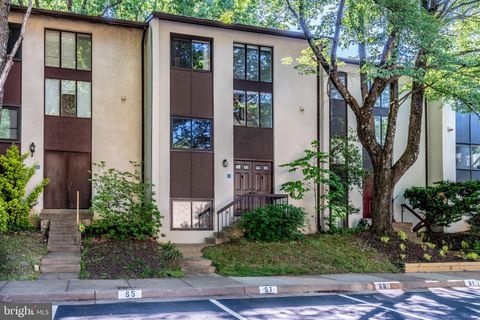 Photo of 11917 Barrel Cooper Court, RESTON, VA 20191 (MLS # VAFX2311560)