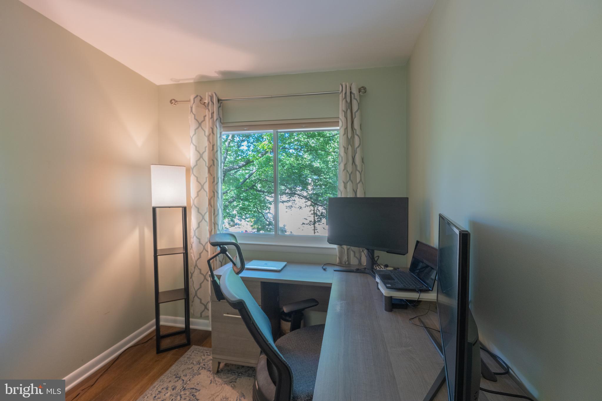 RESTON - Residential