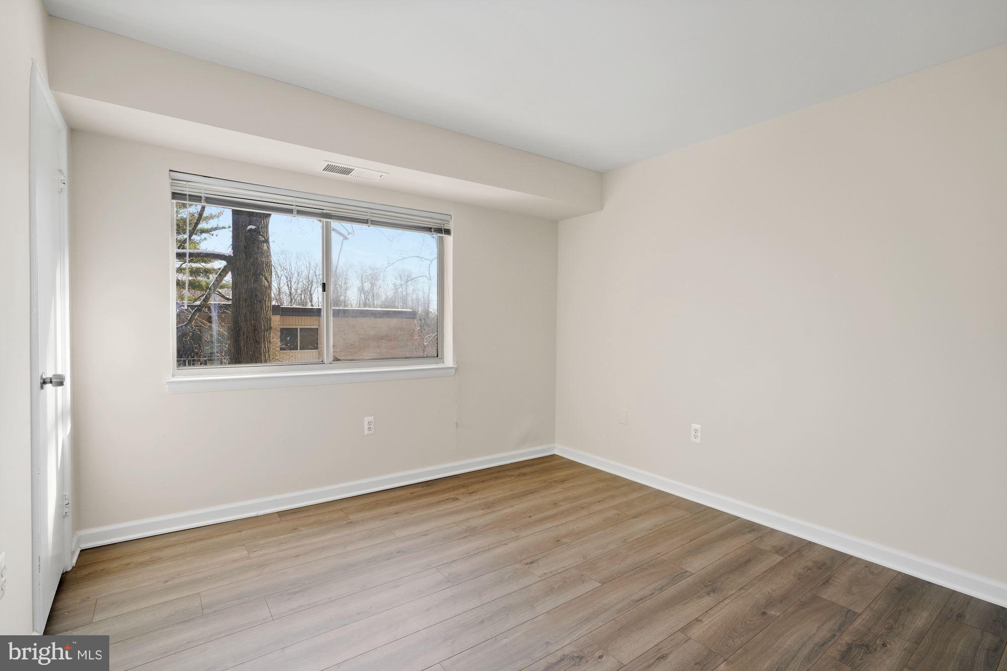 BETHESDA PARK - Residential