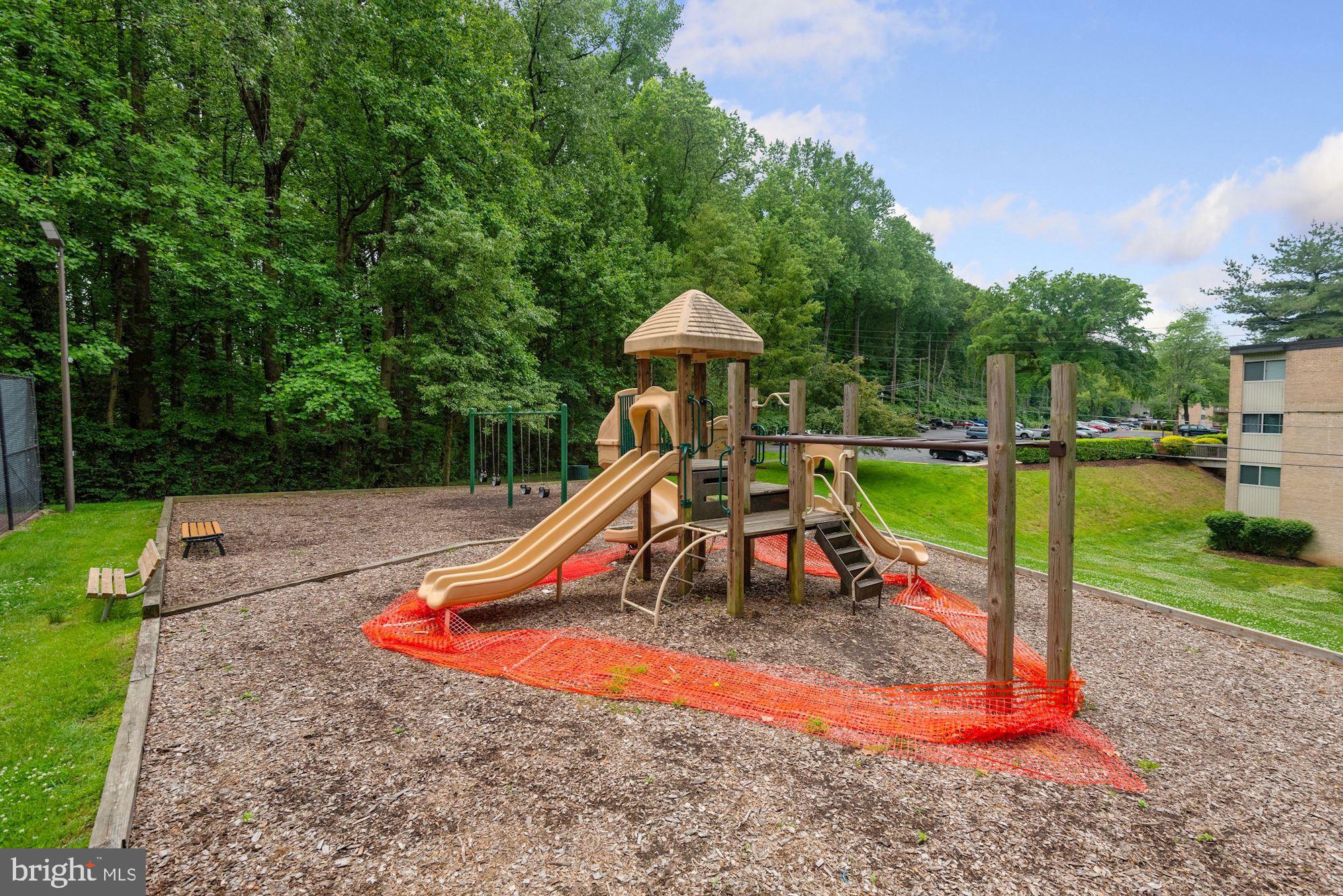 BETHESDA PARK - Residential