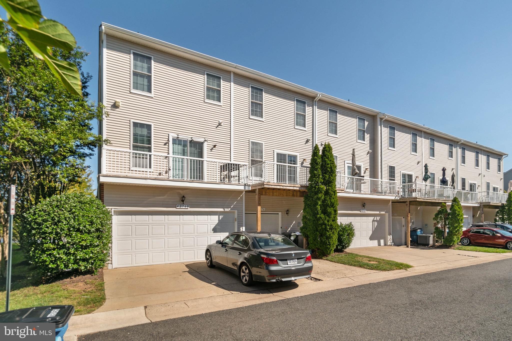 AMBERLEA AT SOUTH RIDING - Residential Lease