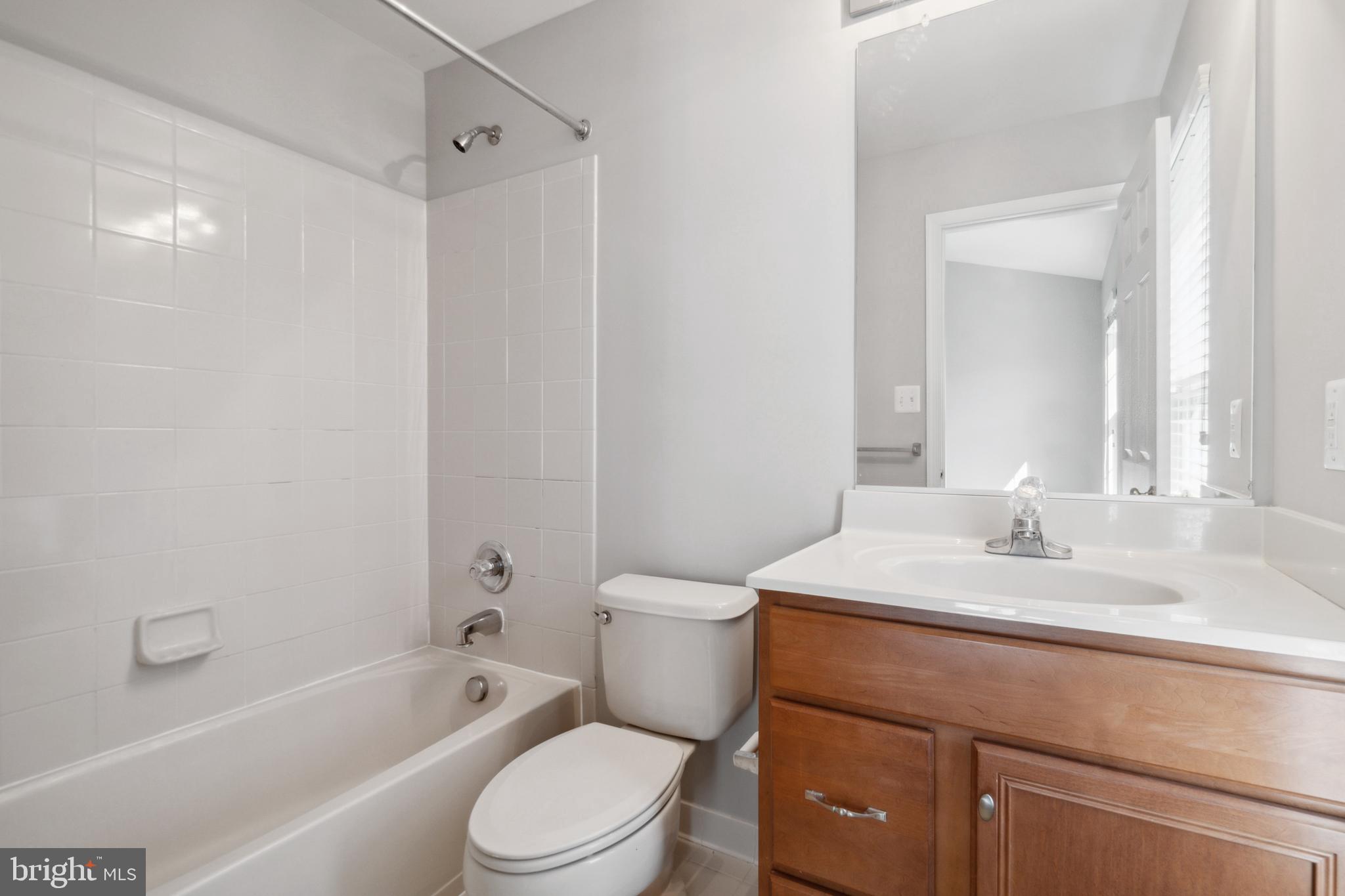 AMBERLEA AT SOUTH RIDING - Residential Lease