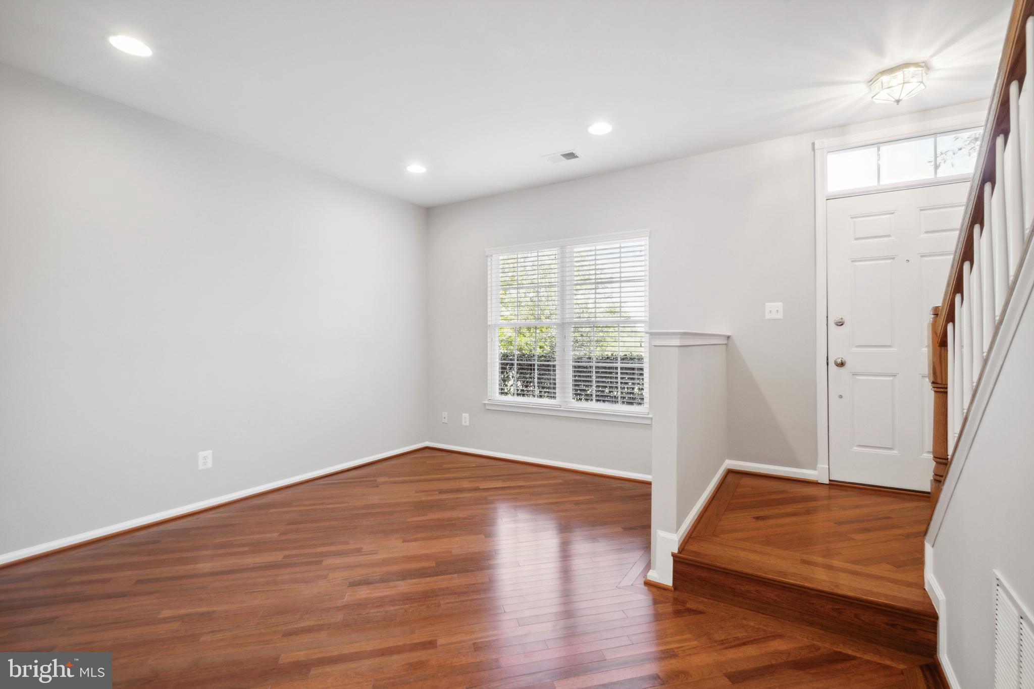 AMBERLEA AT SOUTH RIDING - Residential Lease