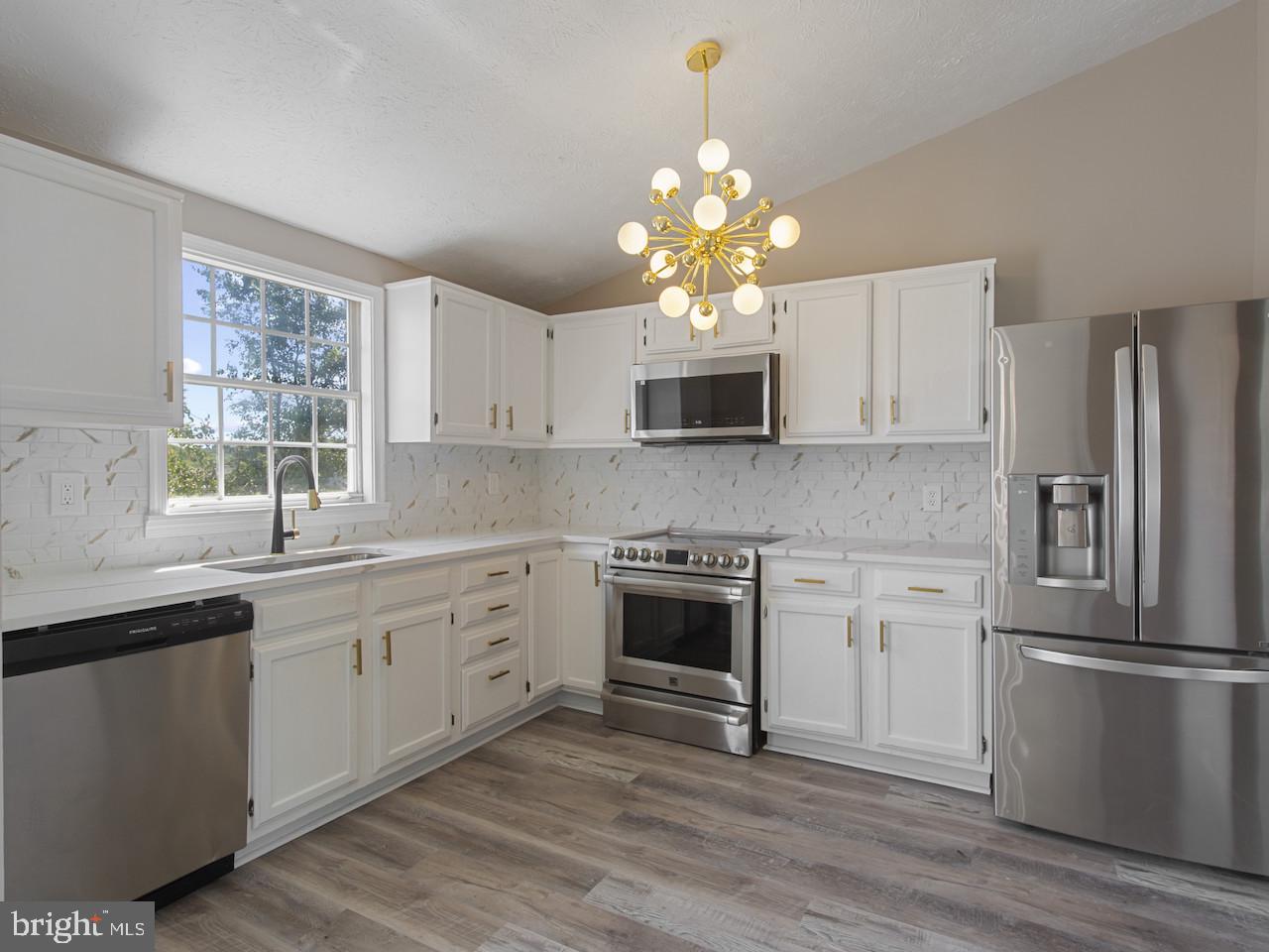 719 CLOVER VALLEY COURT